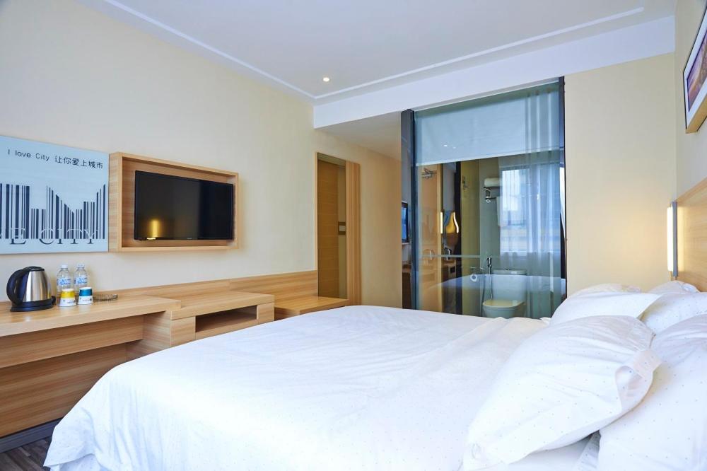 Standard King Room