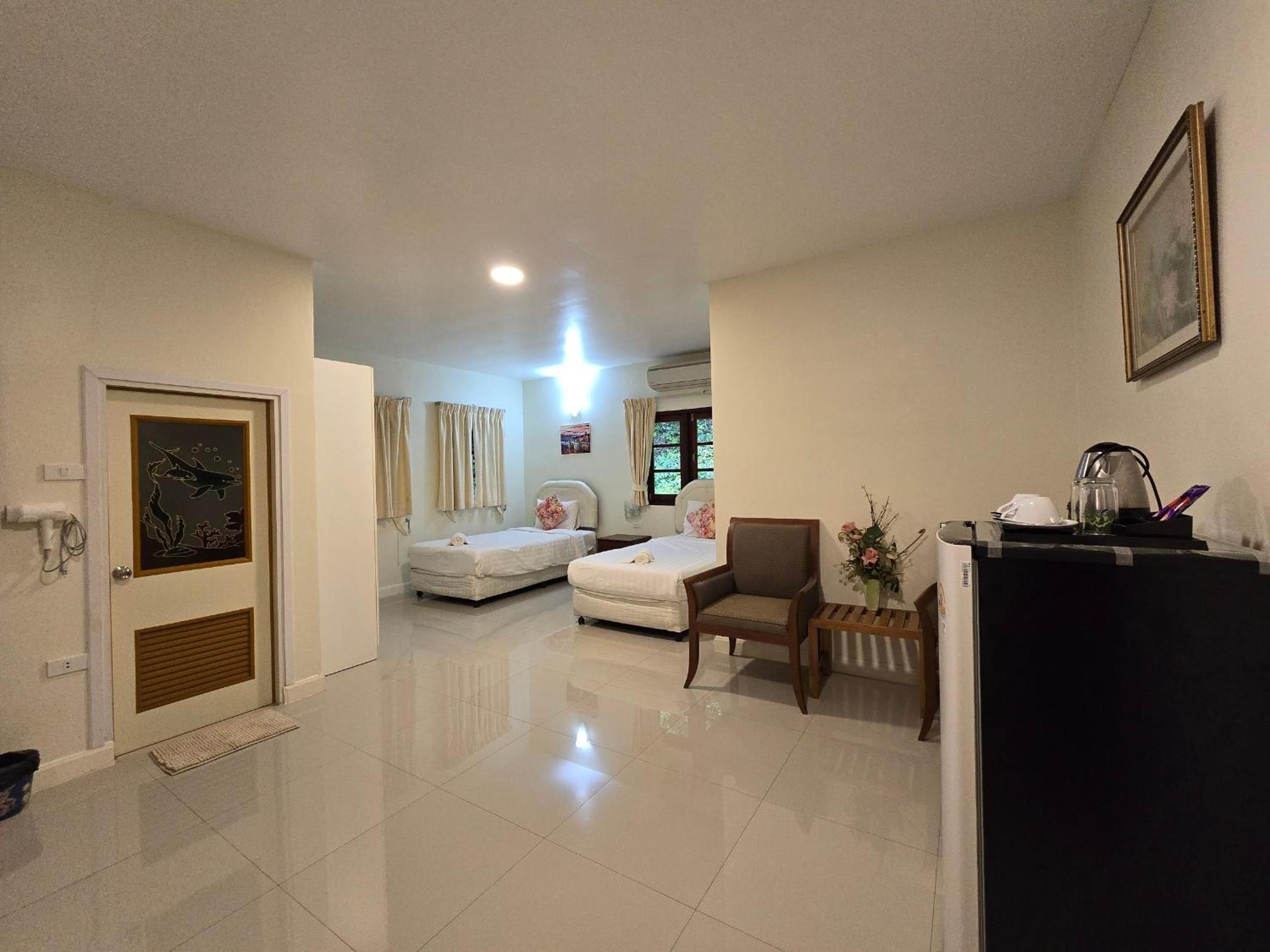 Superior Twin Room - Photo 10