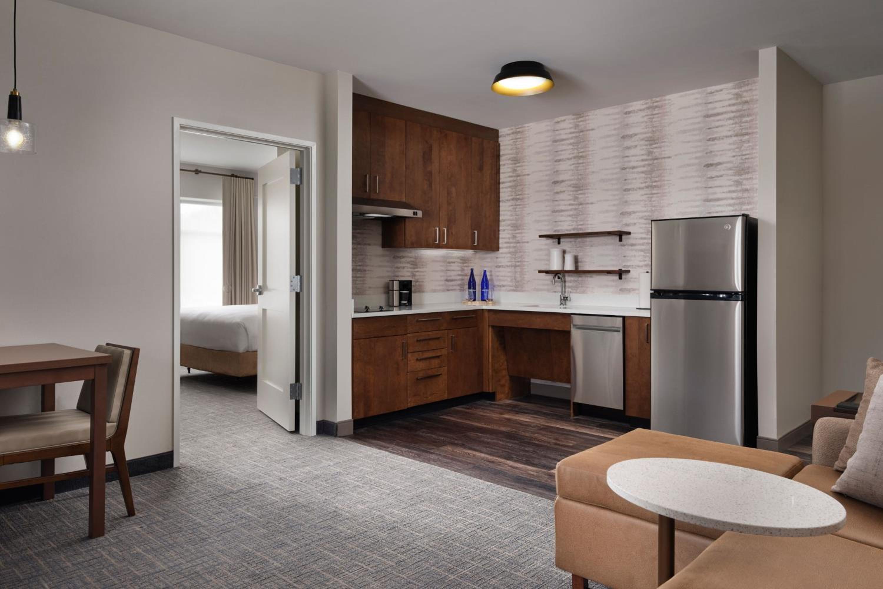 One-Bedroom King Suite with Sofa Bed  - Photo 2