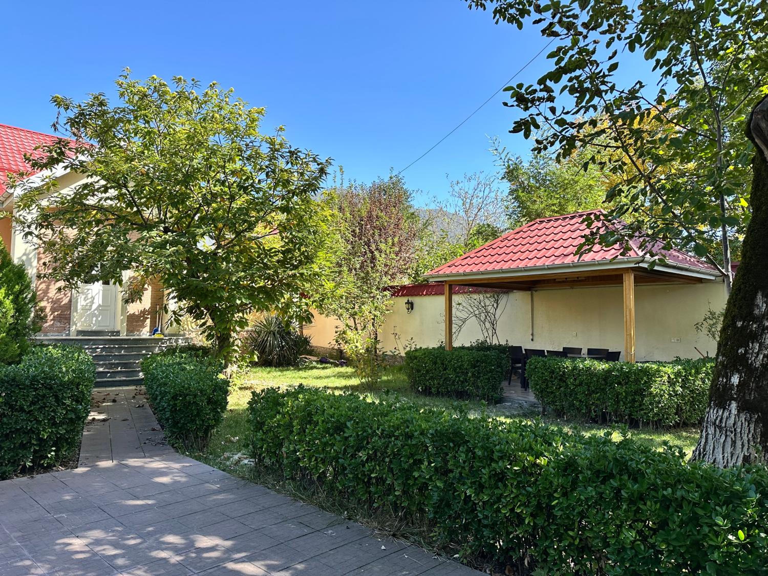 Three-Bedroom House photo 2