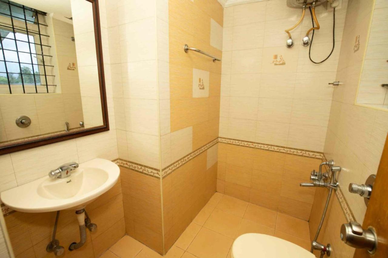 Deluxe Room - Photo 5