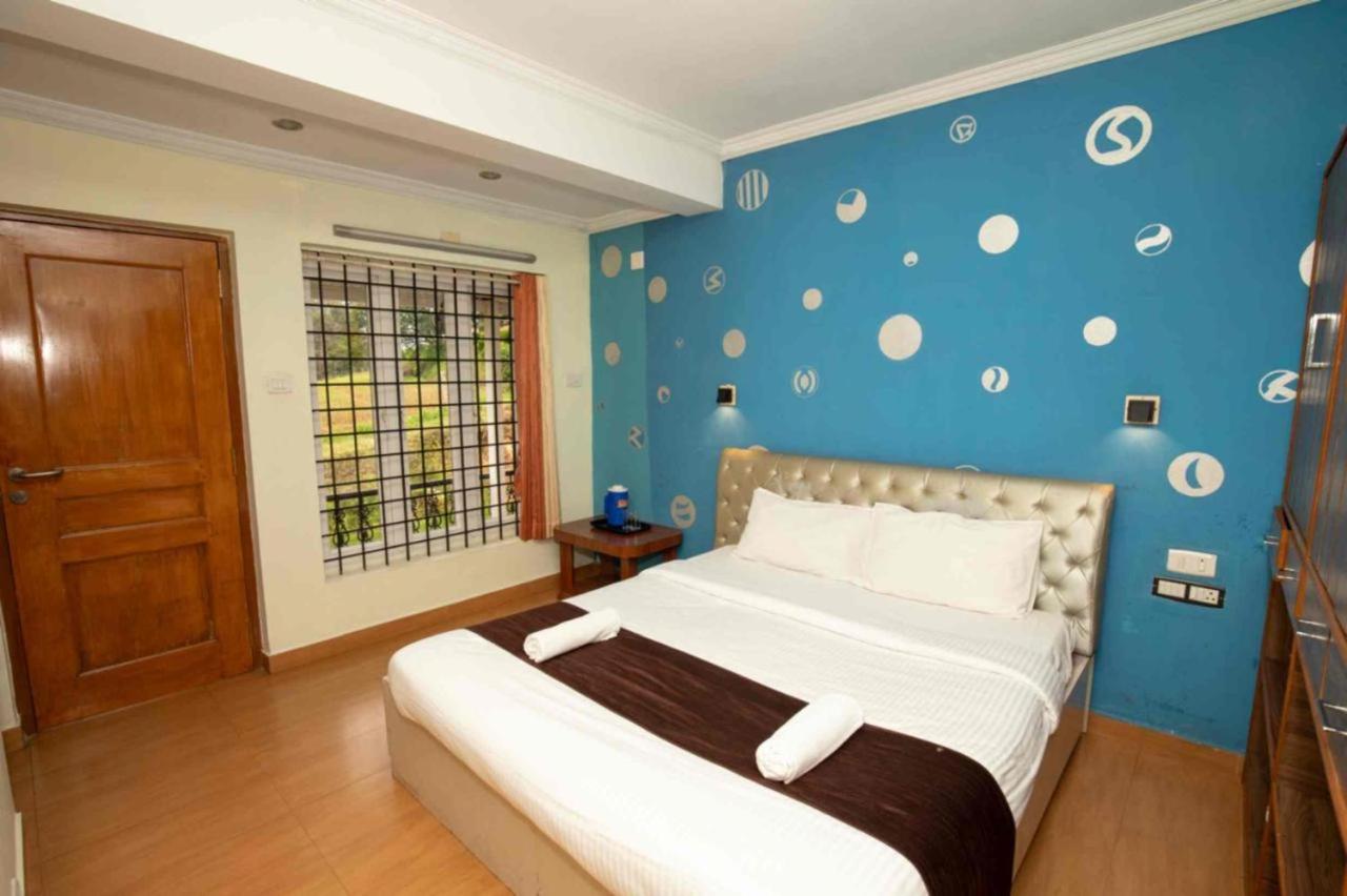 Two-Bedroom Villa - Photo 12