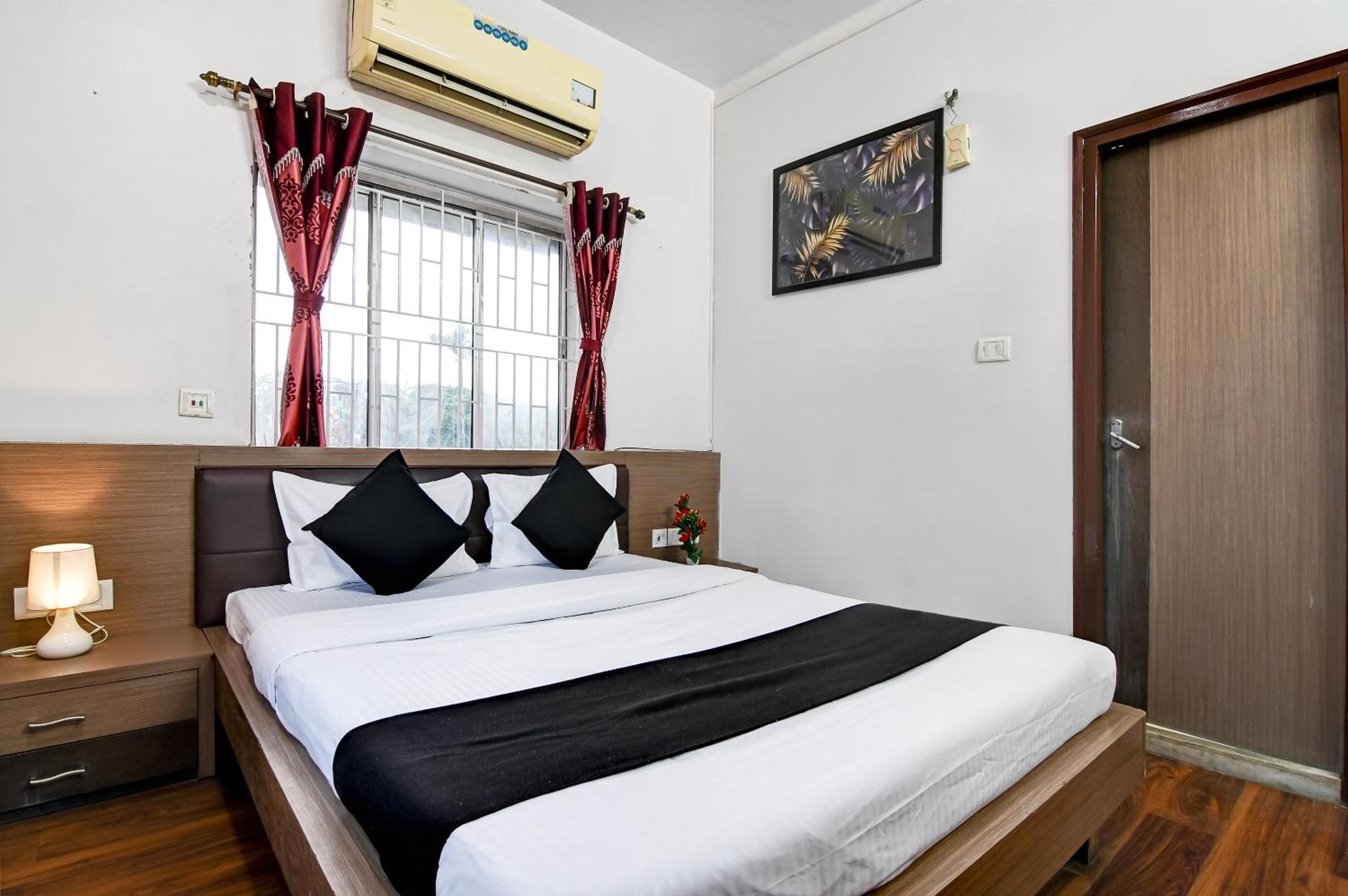 Deluxe Room - Photo 10
