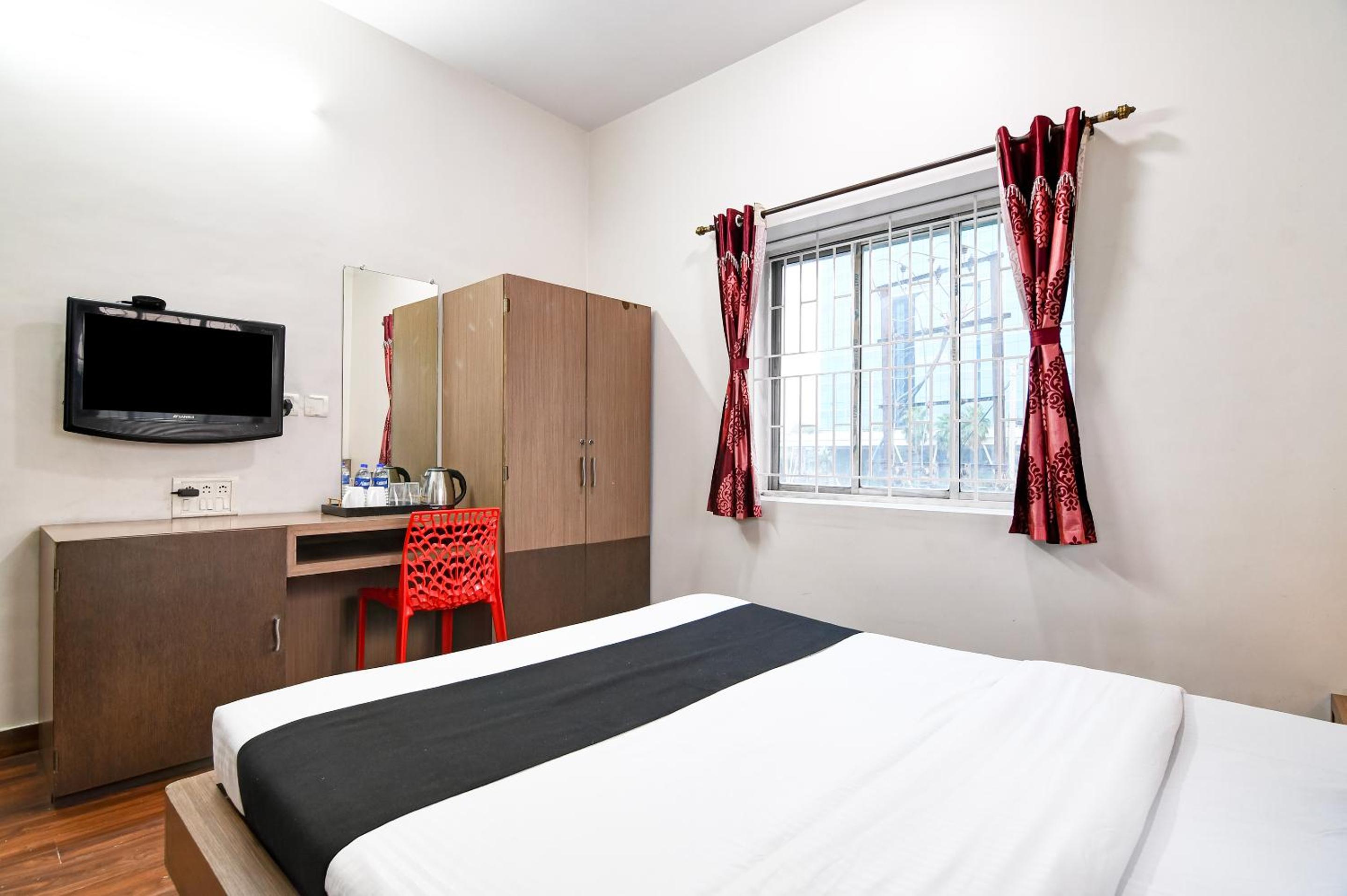 Deluxe Room - Photo 8
