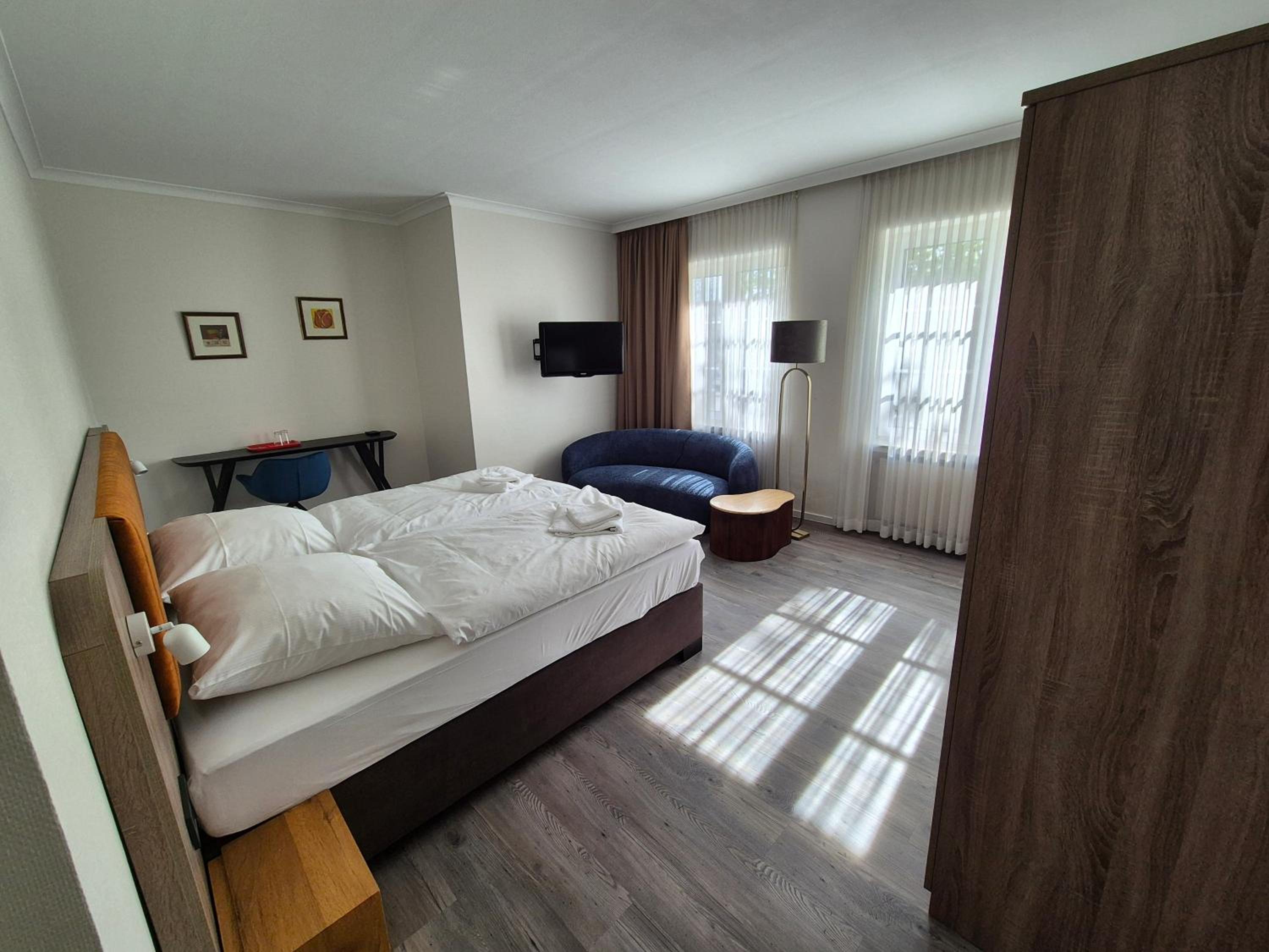 Double Room with Private Bathroom photo 3