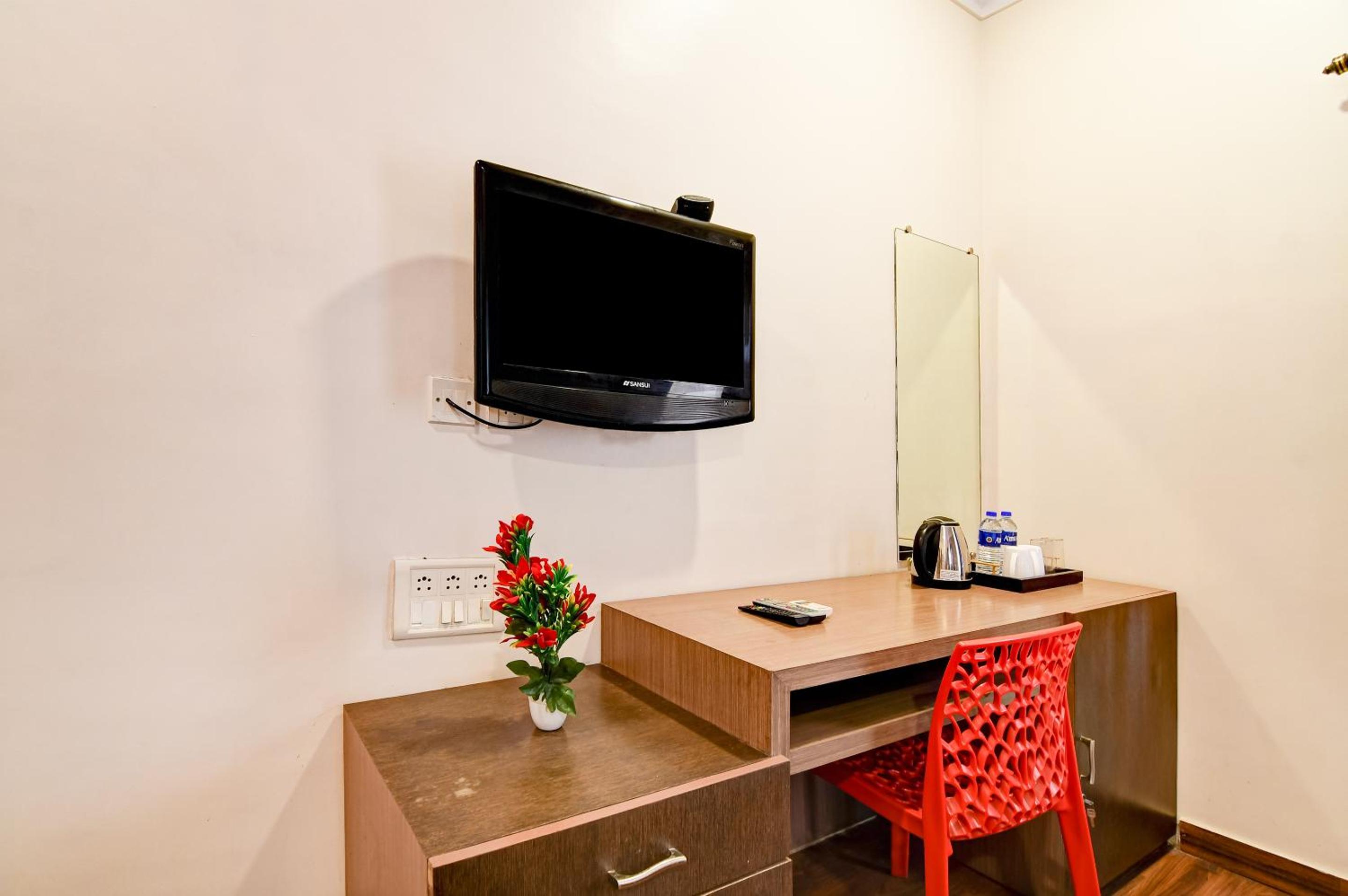 Deluxe Room - Photo 3