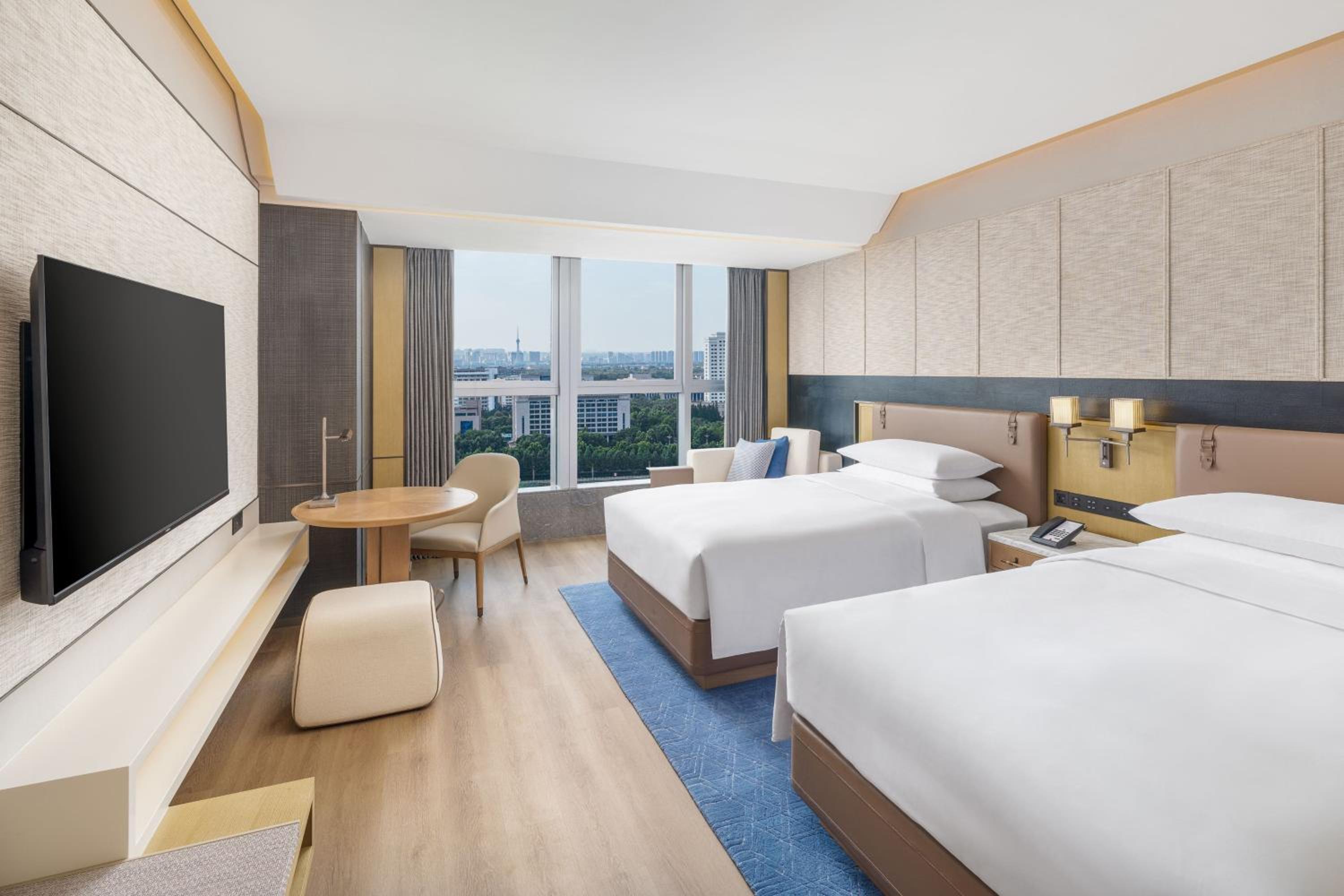Deluxe Lakeview Twin Room	 photo 1