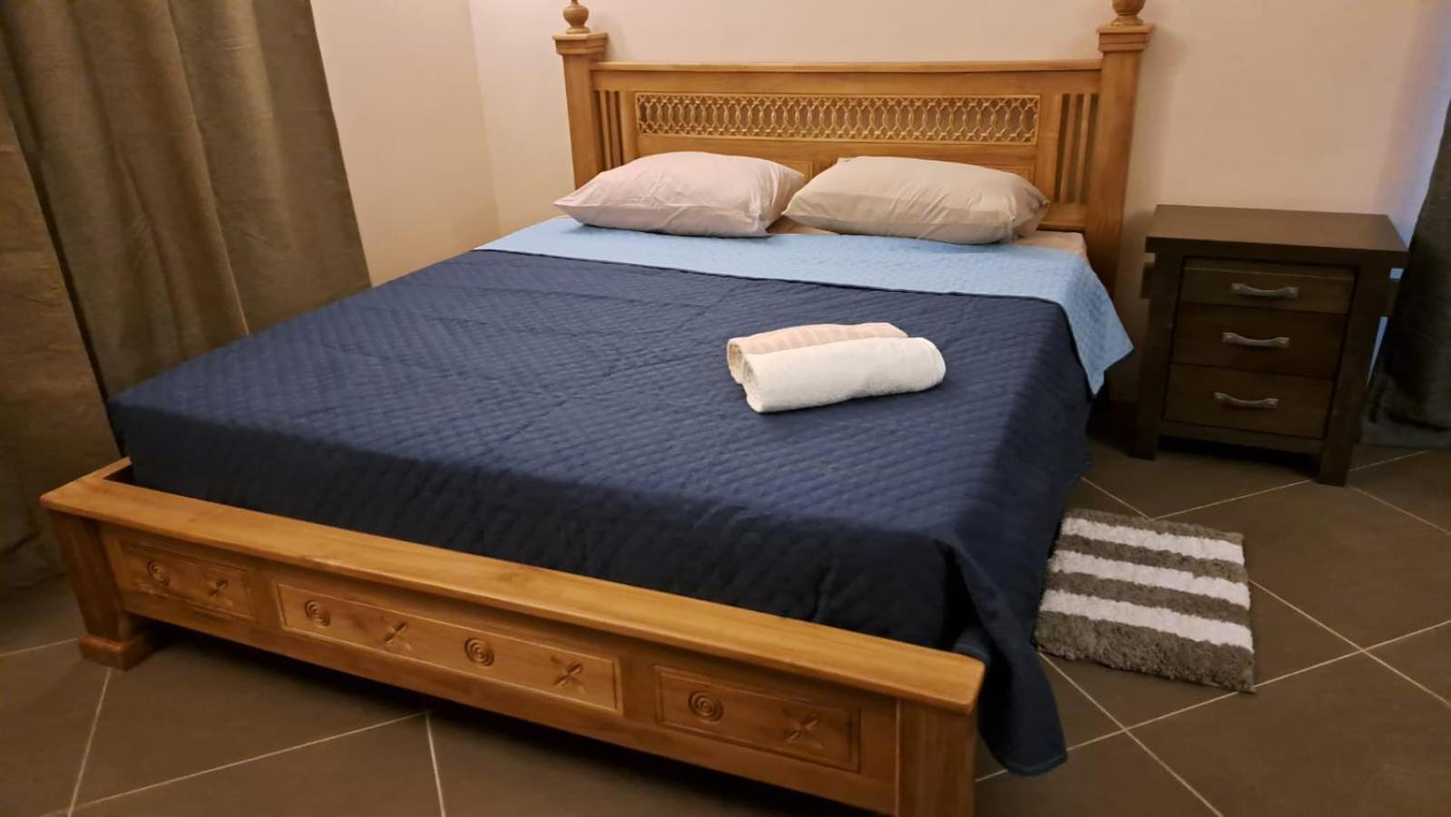 Classic One-Bedroom Apartment with King Bed