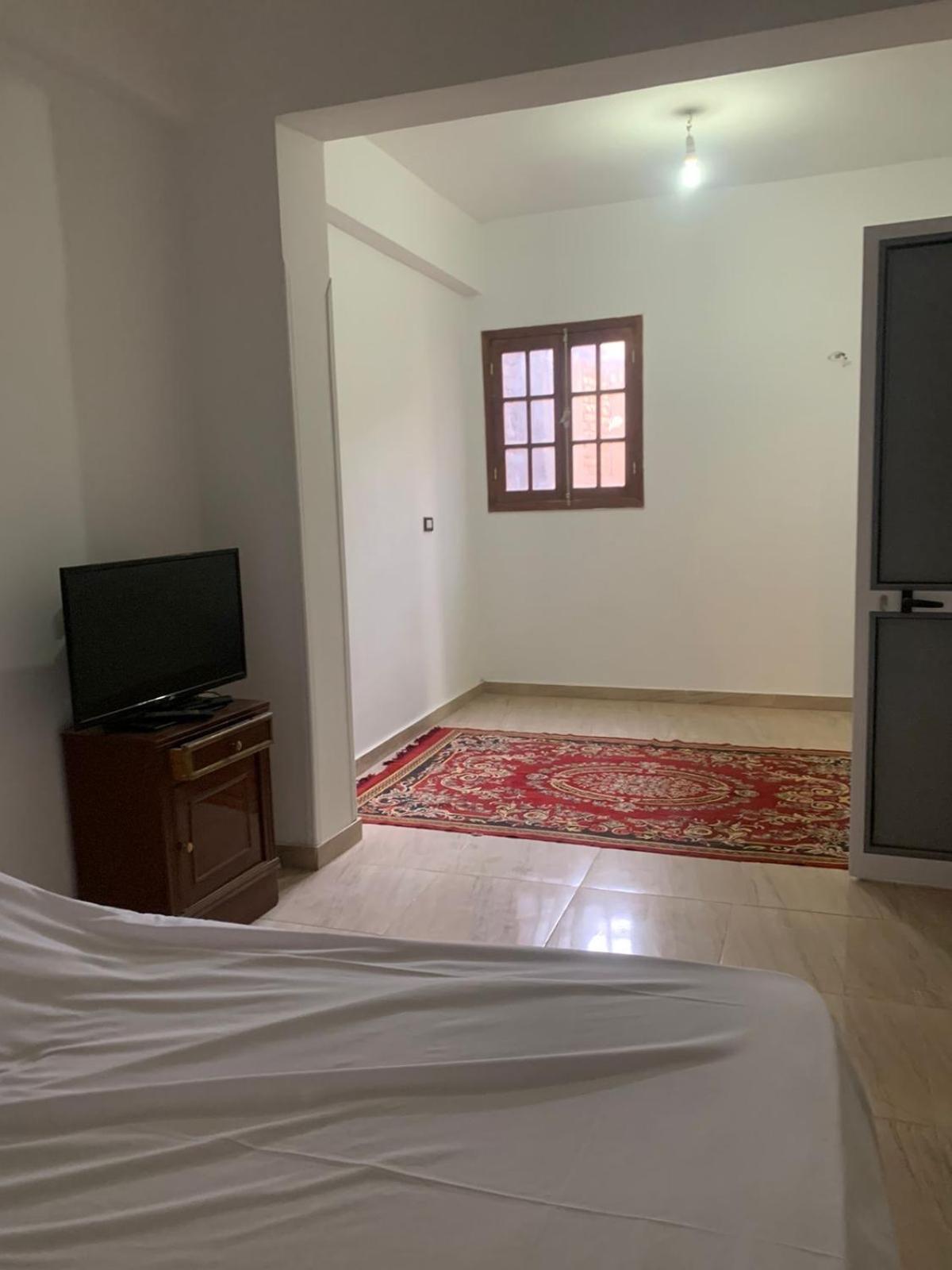Three-Bedroom Apartment - Photo 22