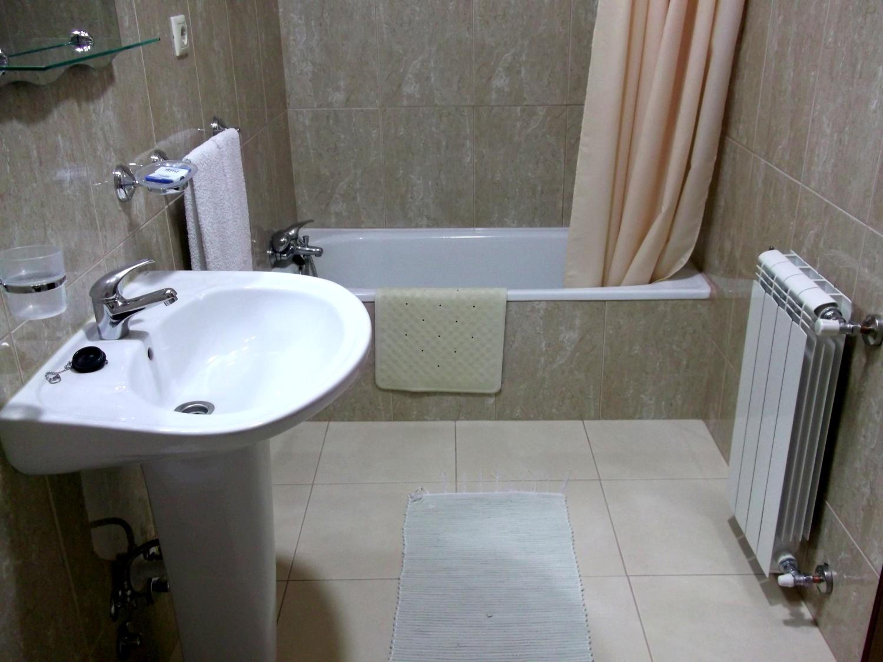 Double or Twin Room - Photo 28