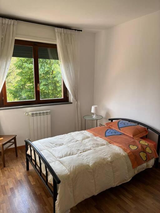 Three-Bedroom Apartment with Balcony photo 1