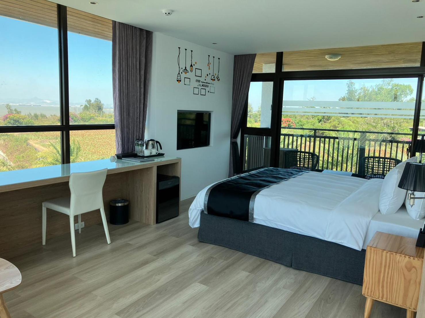 Double Room with Balcony and Sea View photo 1