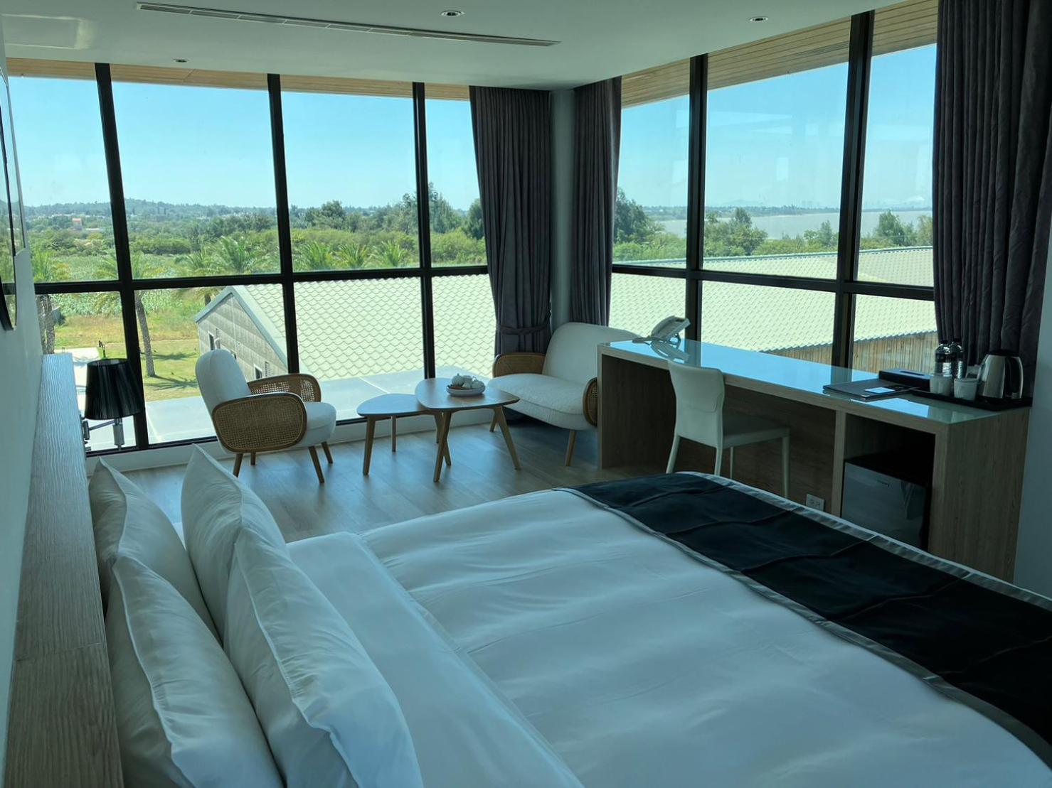 Double Room with Balcony and Sea View photo 3