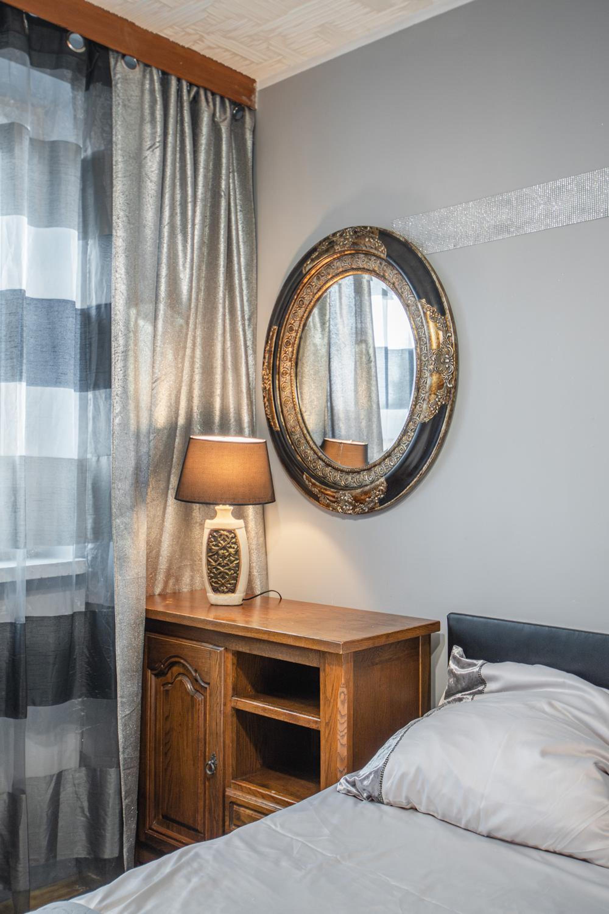 Double or Twin Room with Private Bathroom - Photo 17
