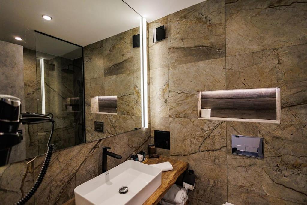 Three-Bedroom Villa photo 2