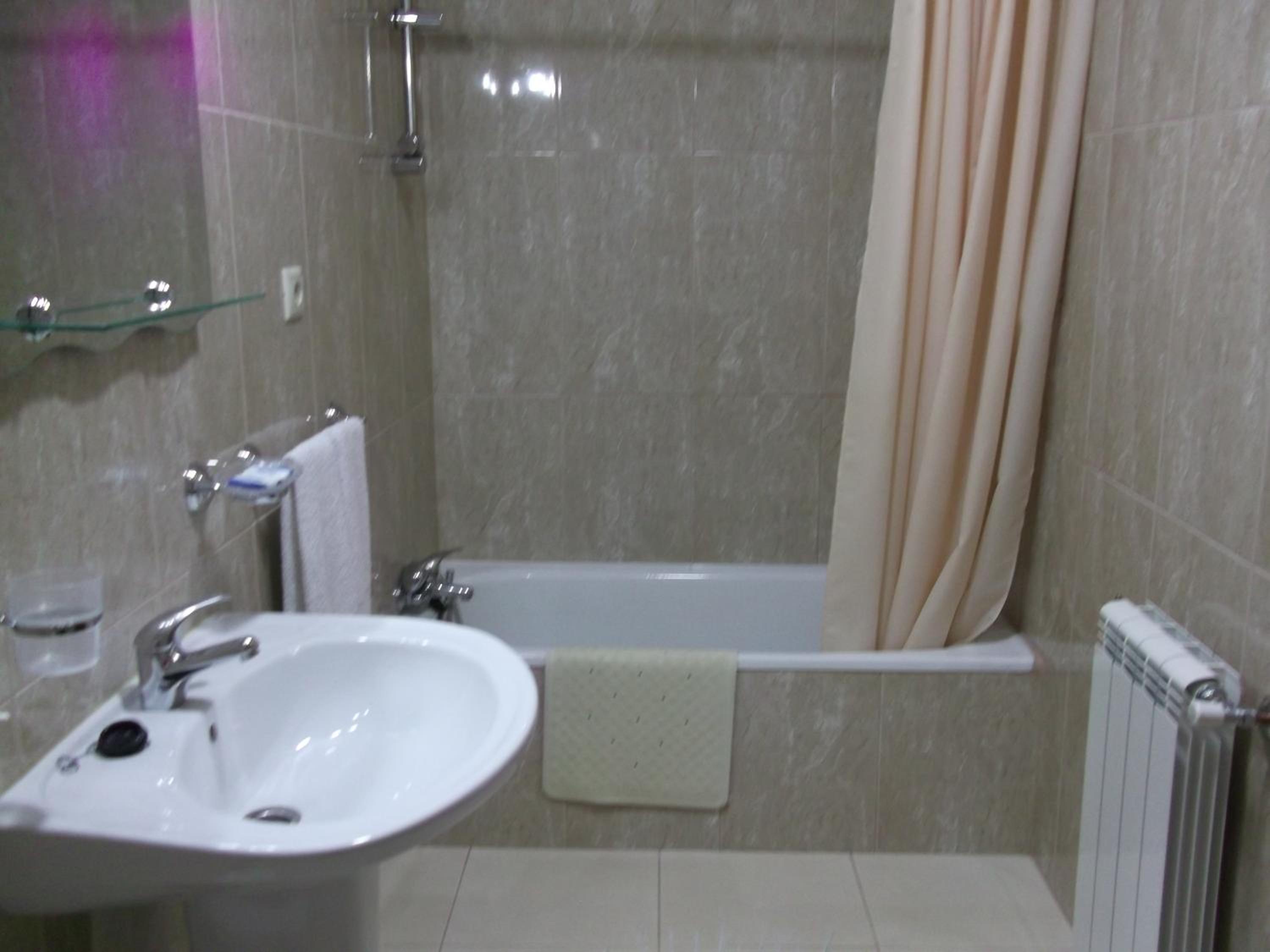 Two-Bedroom Villa - Photo 9