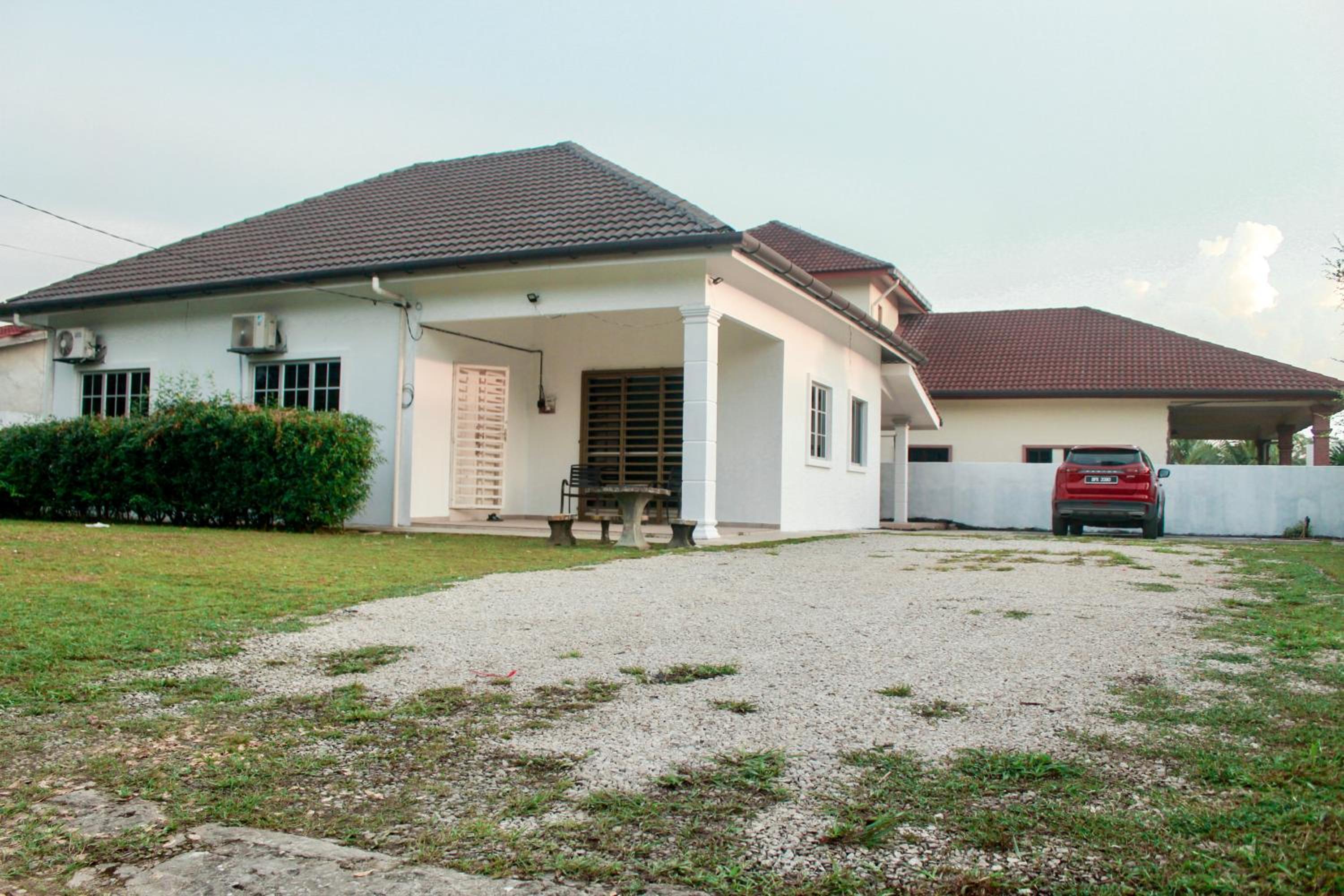 Three-Bedroom House photo 1
