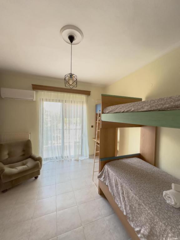 Mixed Dormitory Room