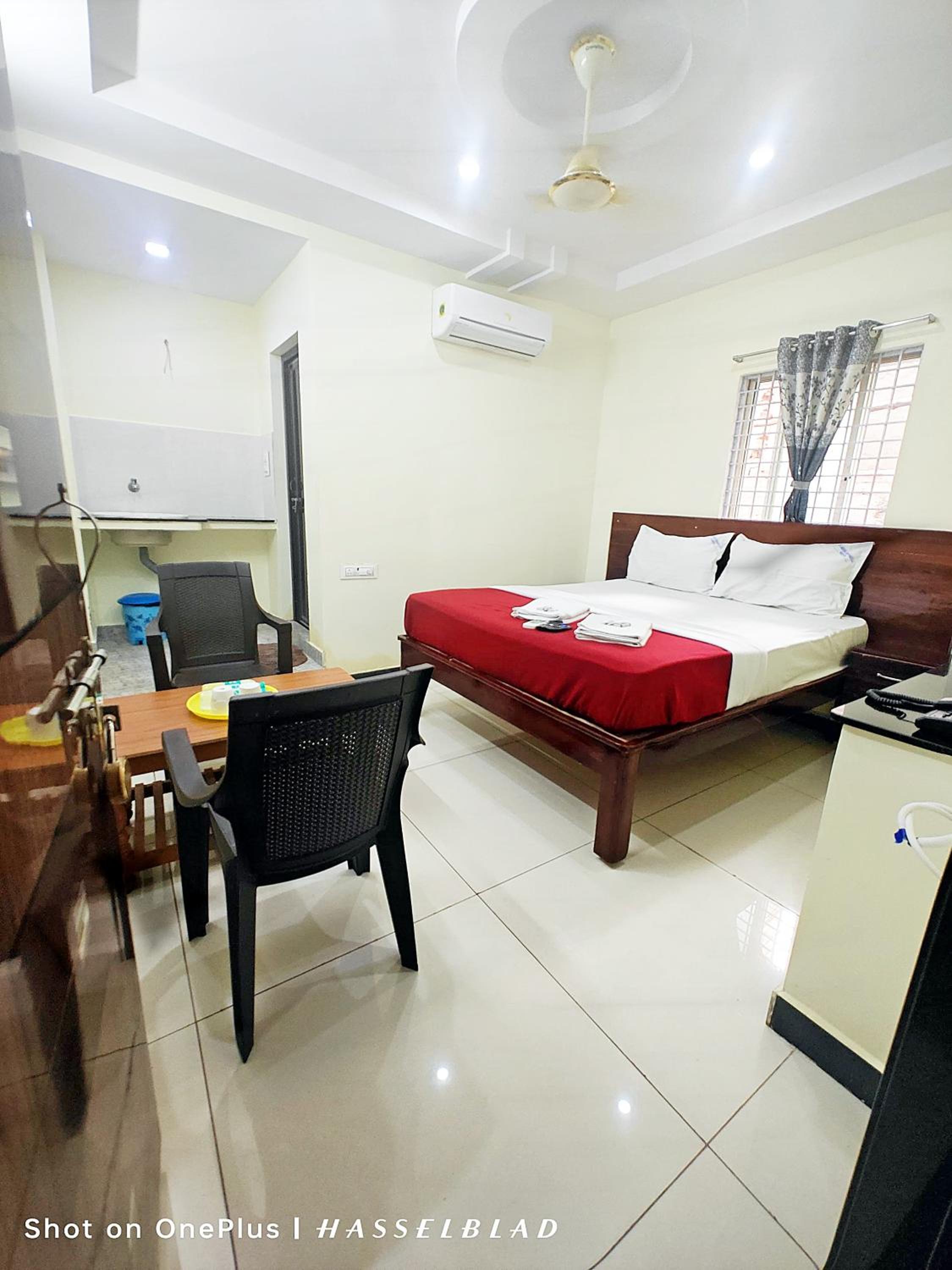 Standard Double Room With Fan photo 1