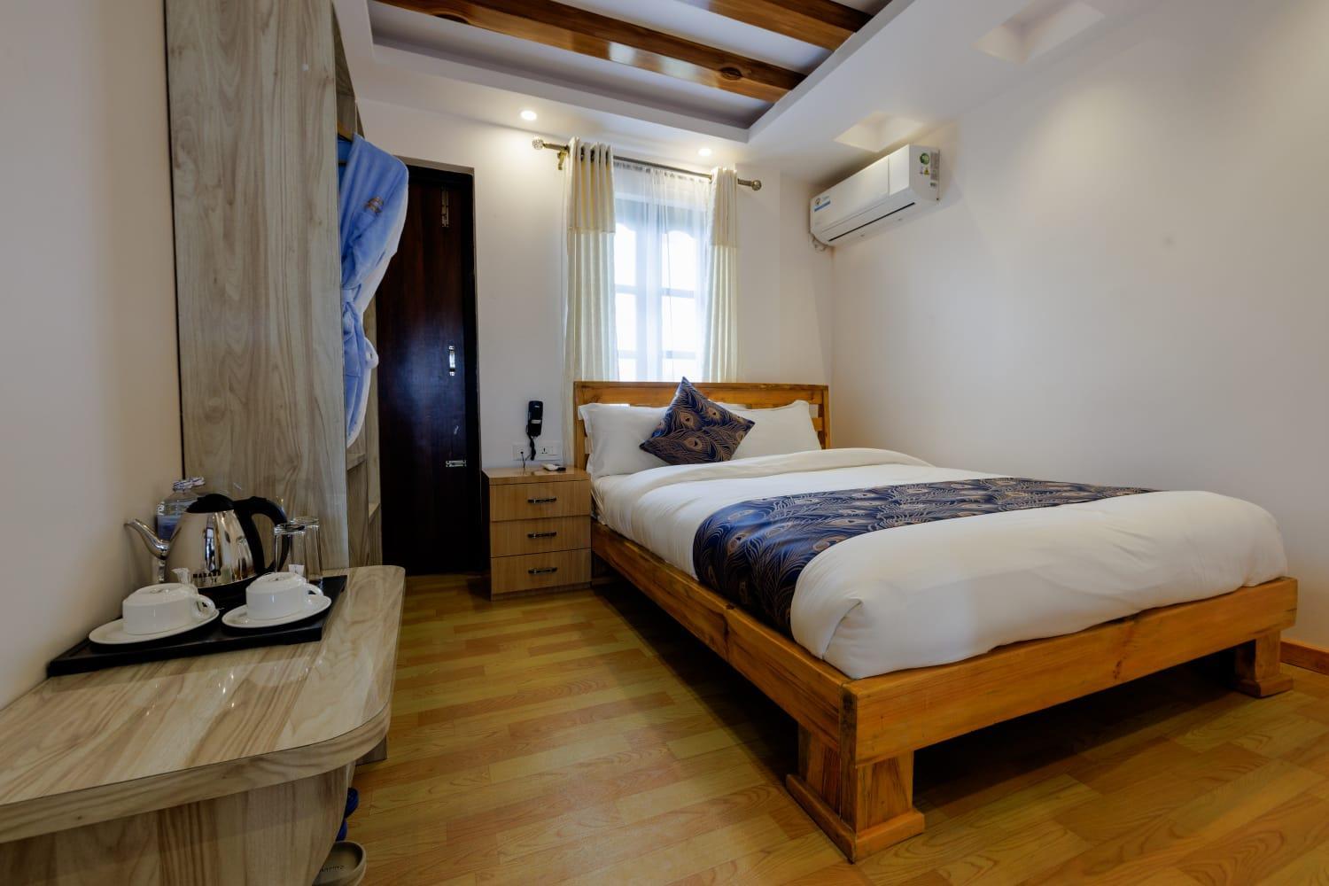 Deluxe Double Room with Balcony photo 1