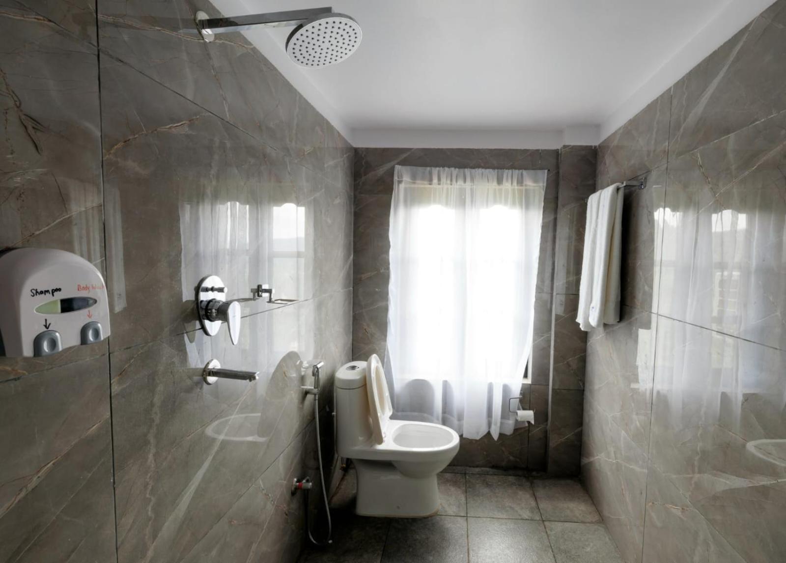 Superior Double or Twin Room with Mountain View photo 3