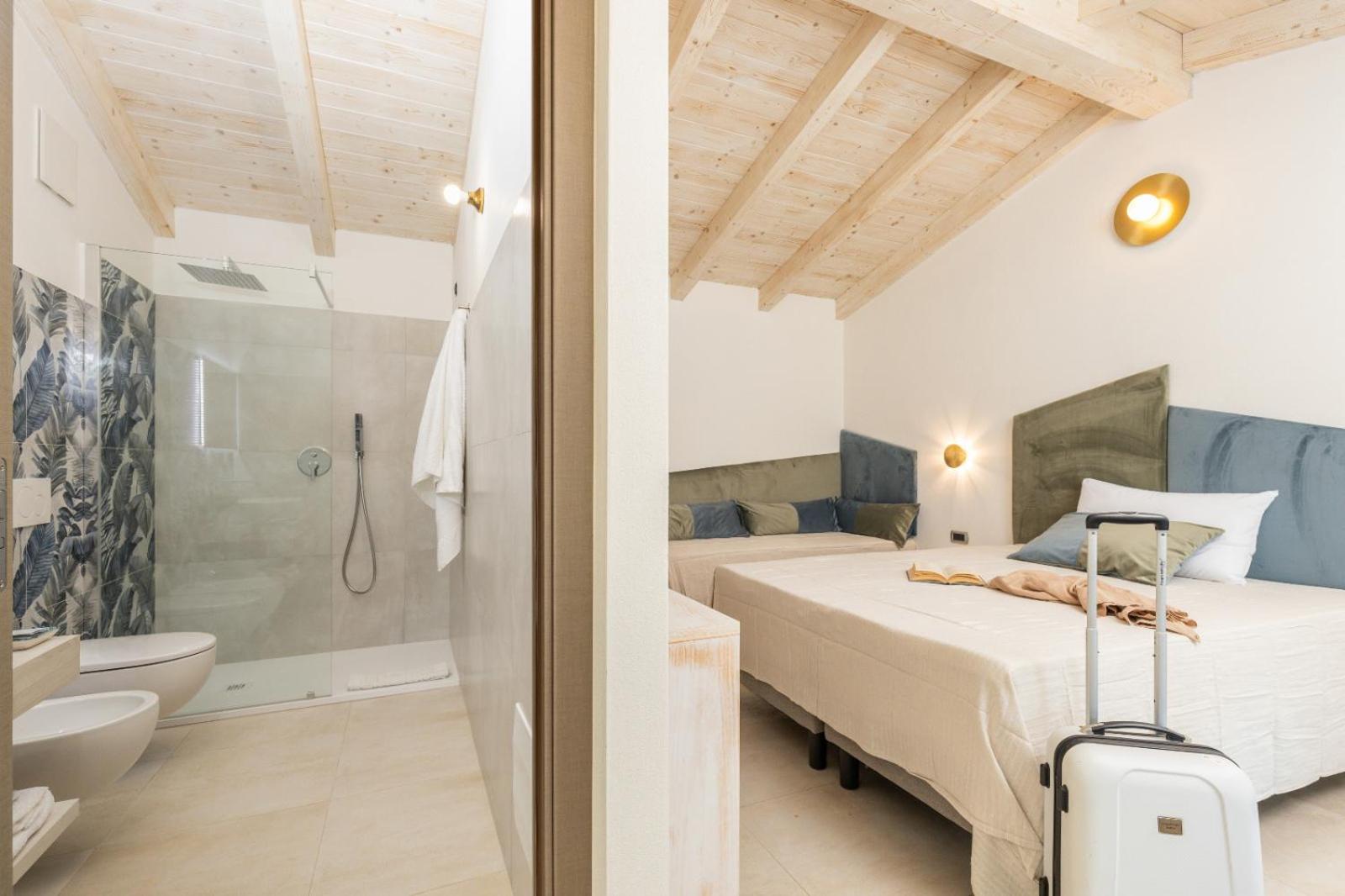 Triple Room with Terrace photo 2