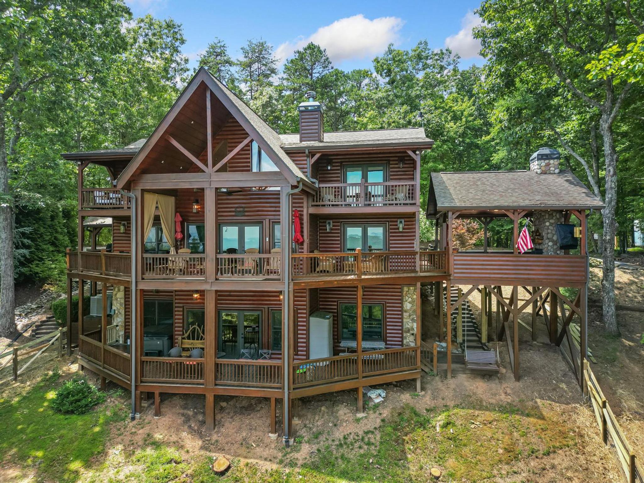Four-Bedroom House photo 2