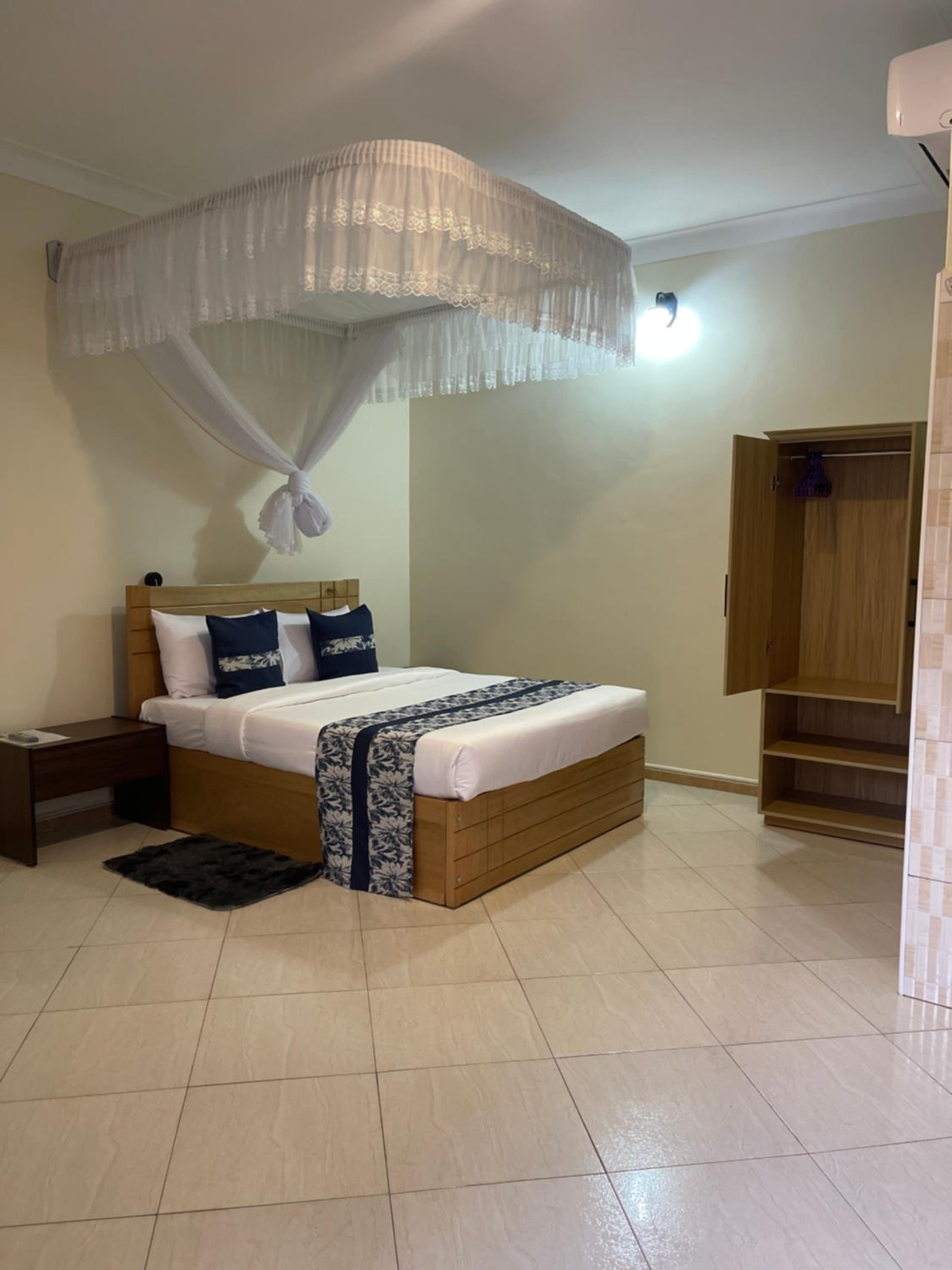 Deluxe Double Room with Bath photo 1