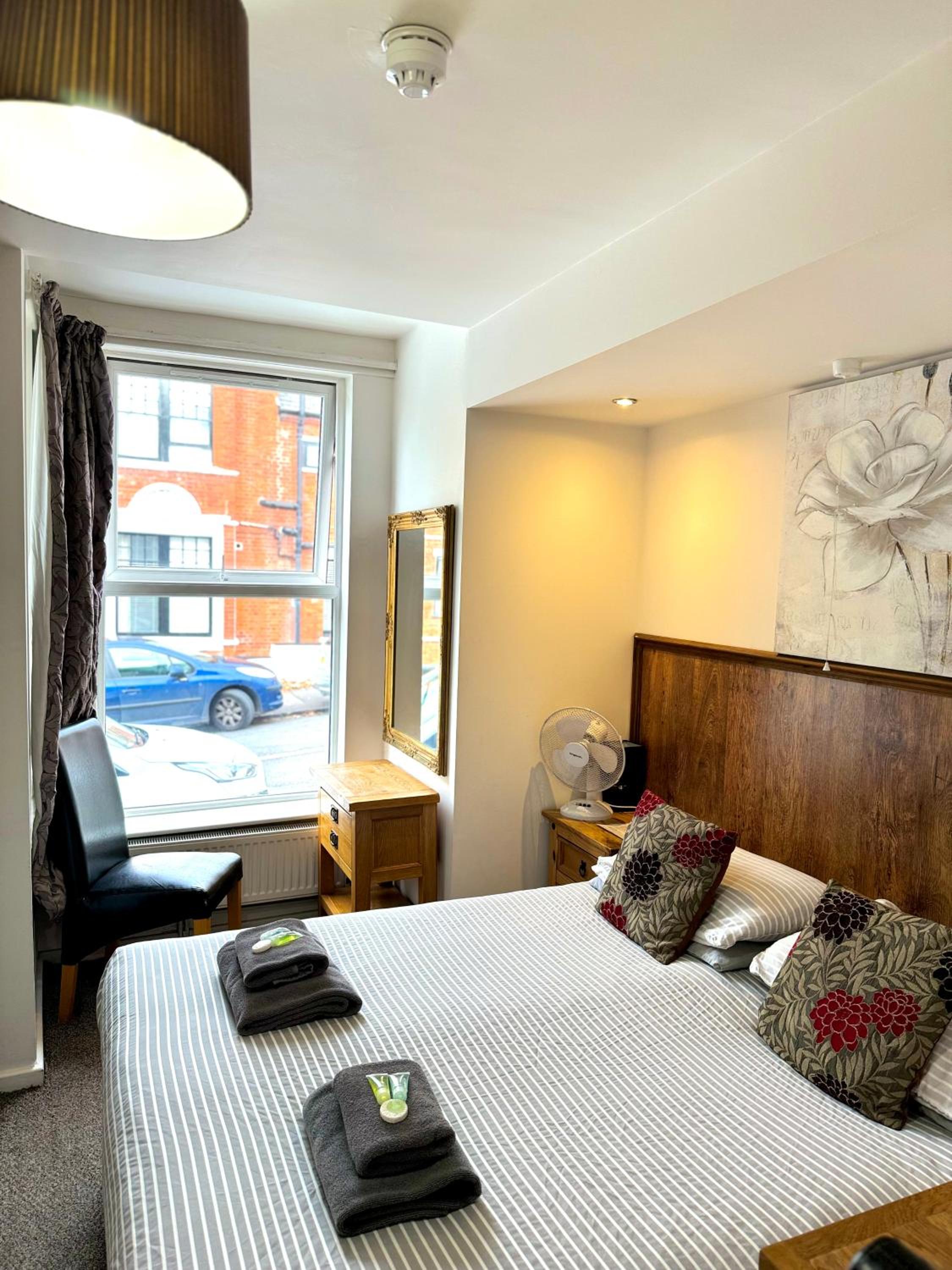 Standard Double Room photo 3
