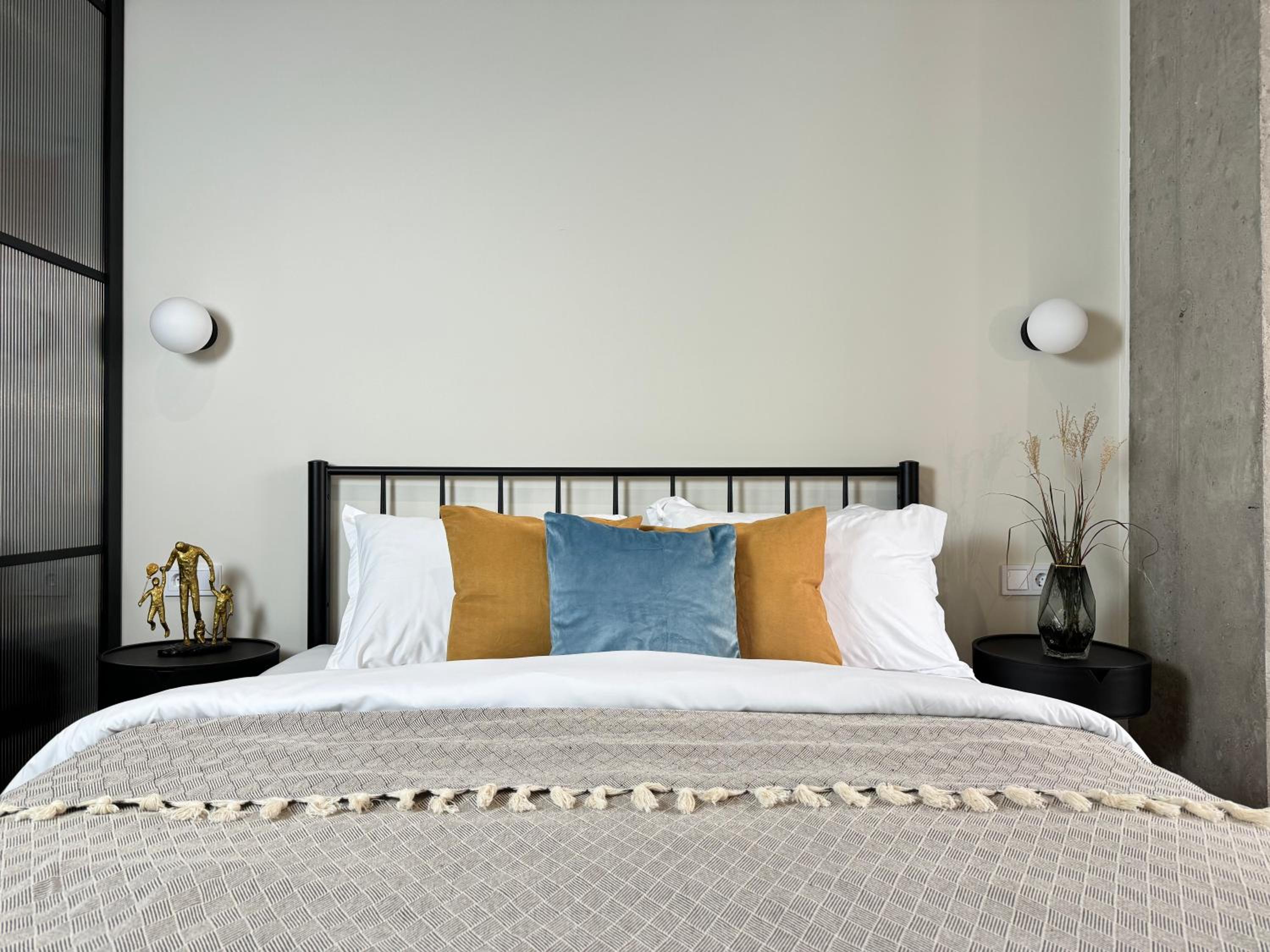 Studio Apartment with King Bed