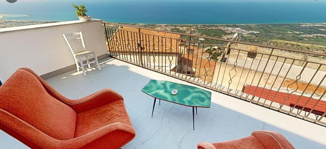 Deluxe Double Room with Sea View - Photo 33