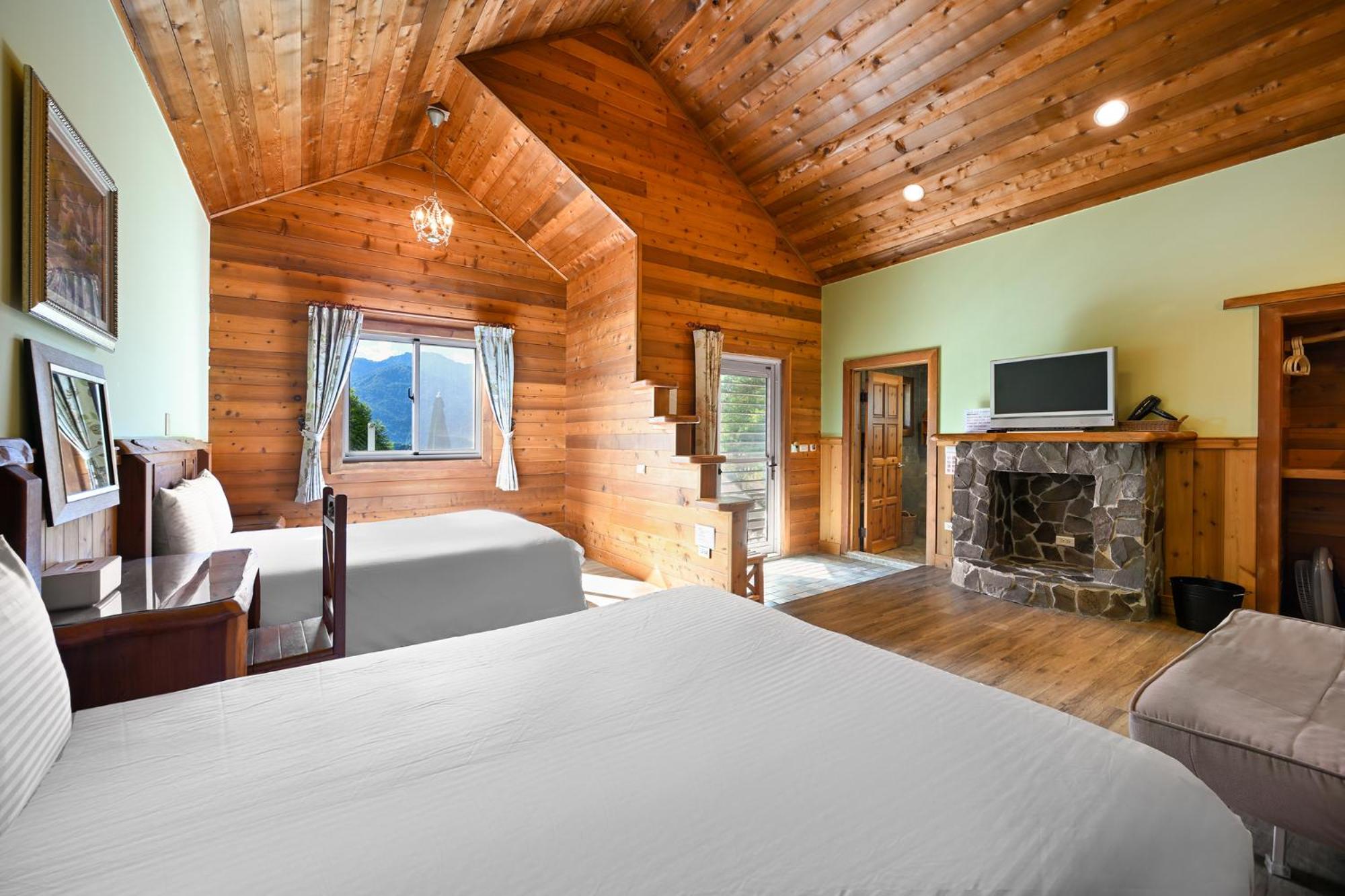 Superior Chalet photo 3