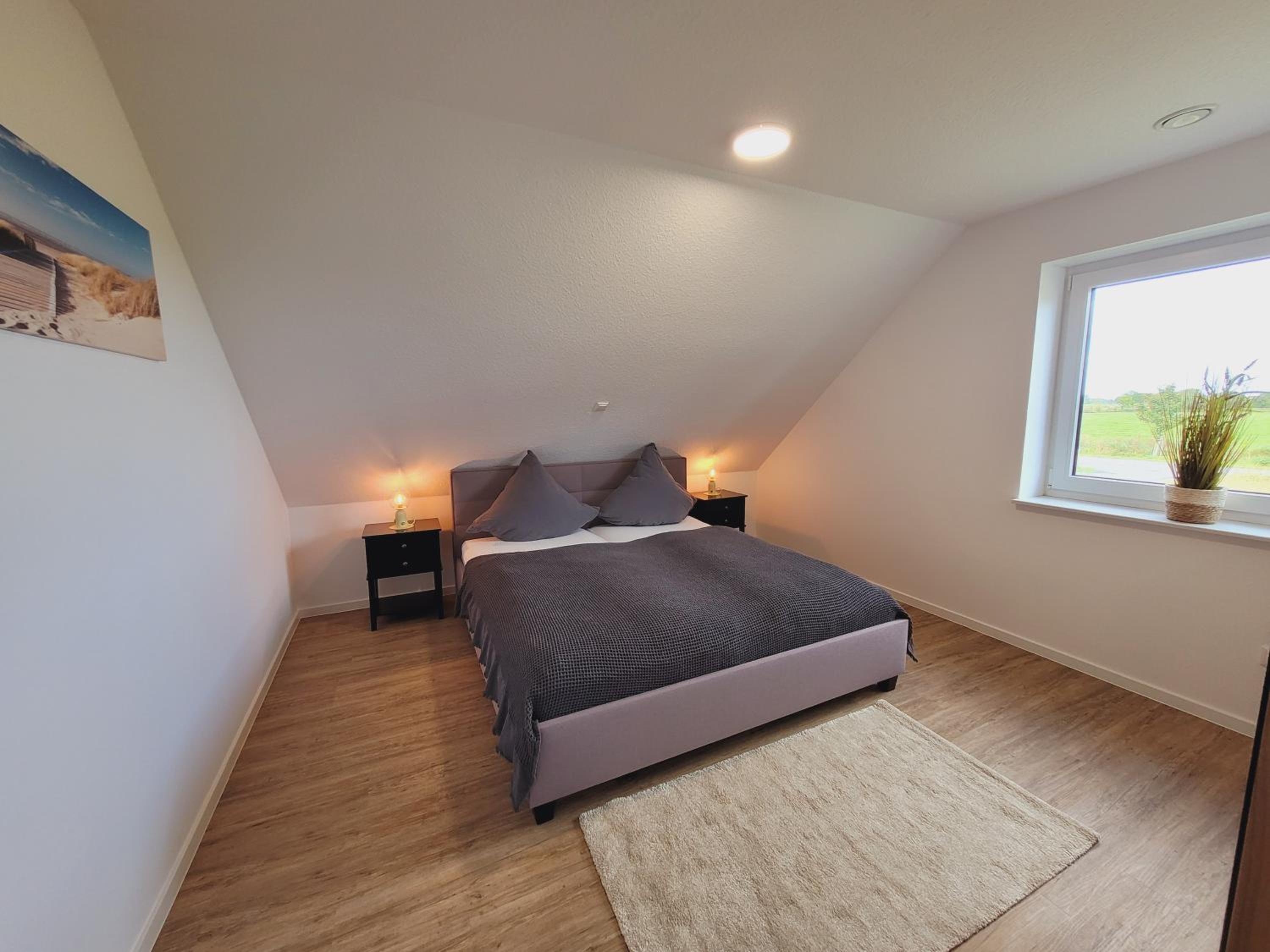 Three-Bedroom House photo 3