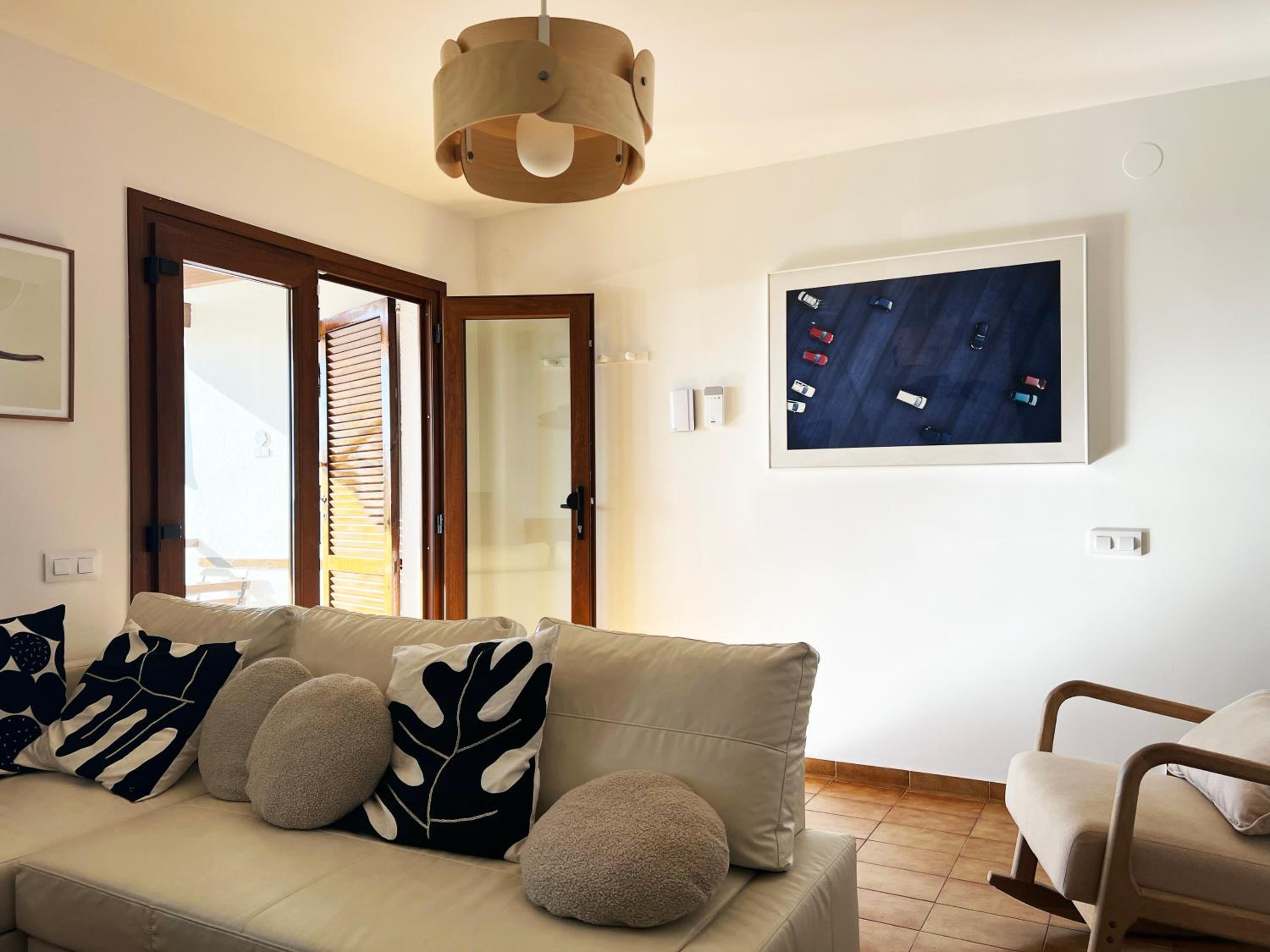 Three-Bedroom House photo 2