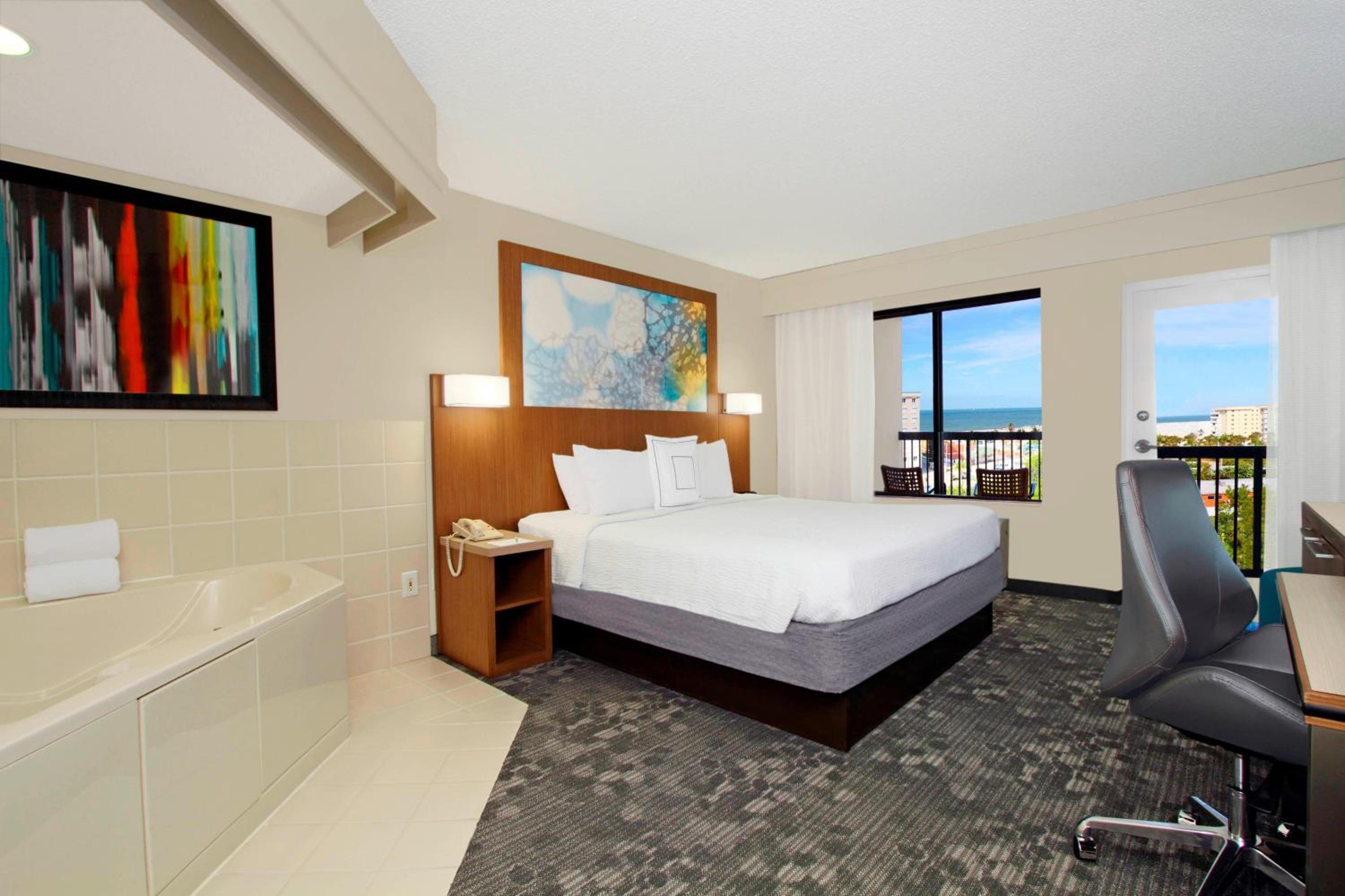 King Room with Spa Bath and Balcony