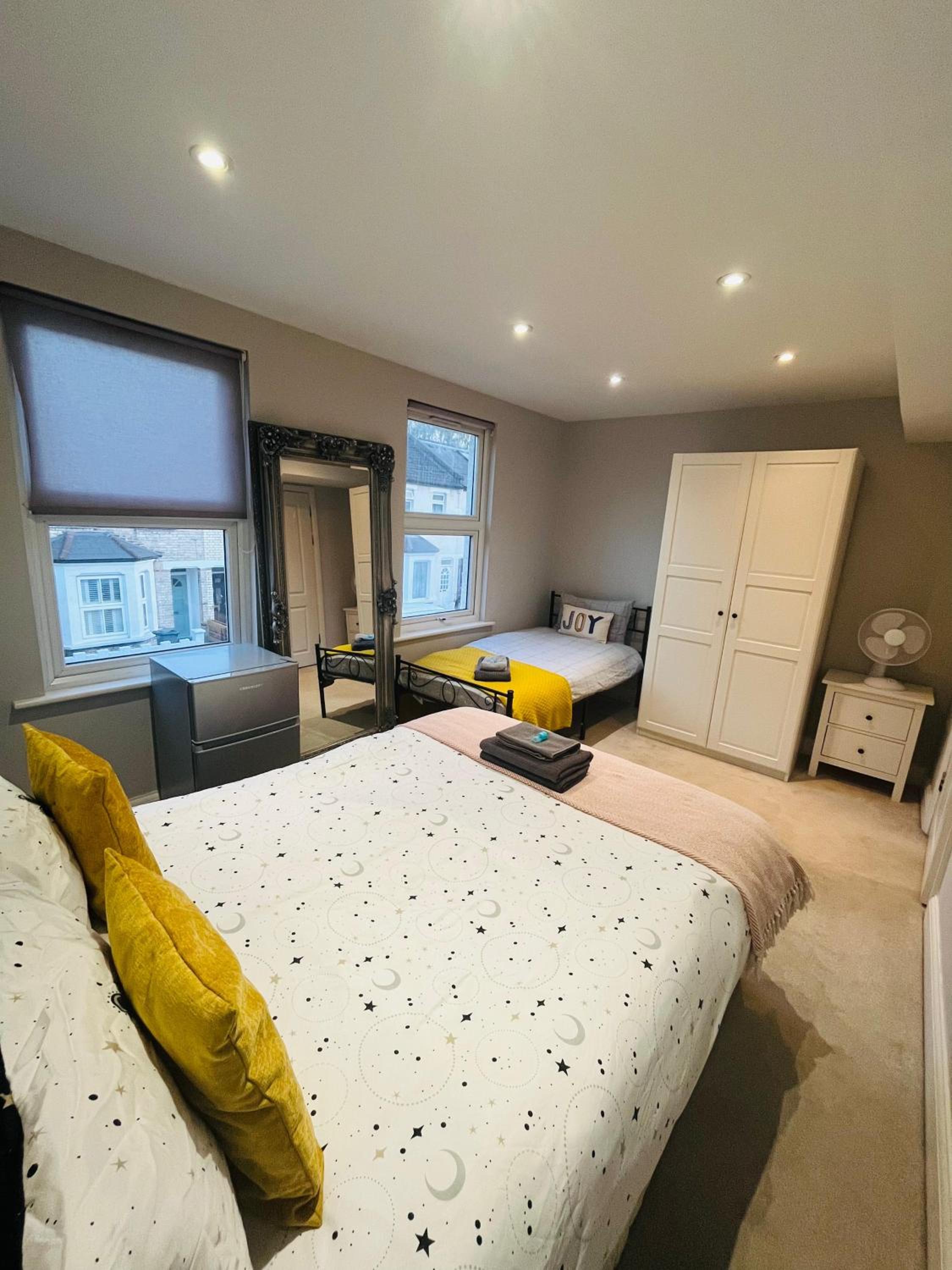 Standard Triple Room photo 2