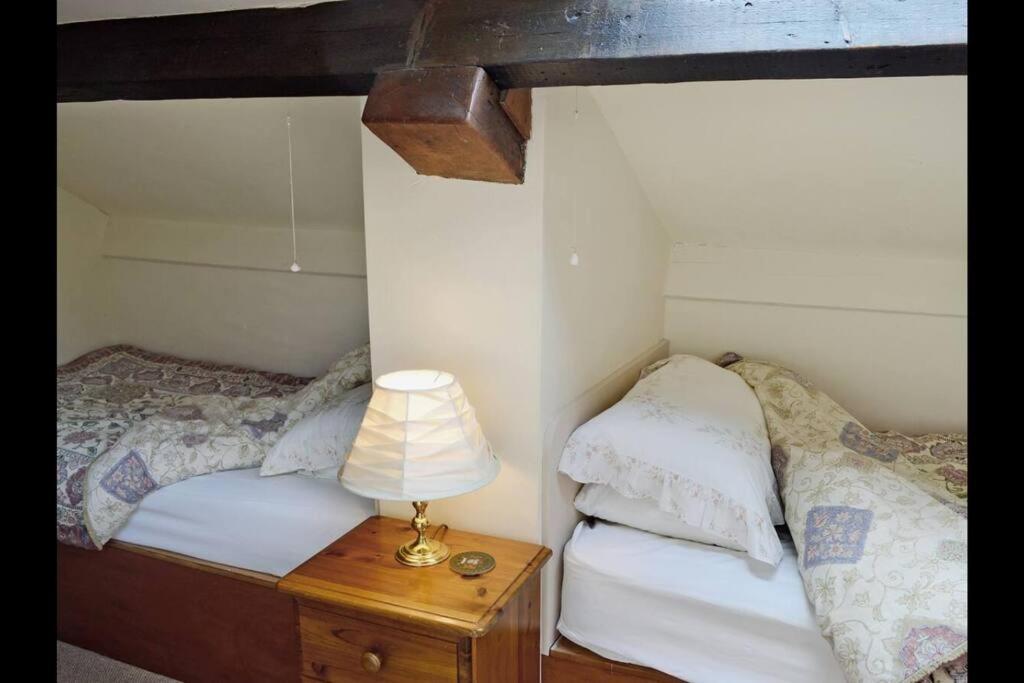 Five-Bedroom House photo 3