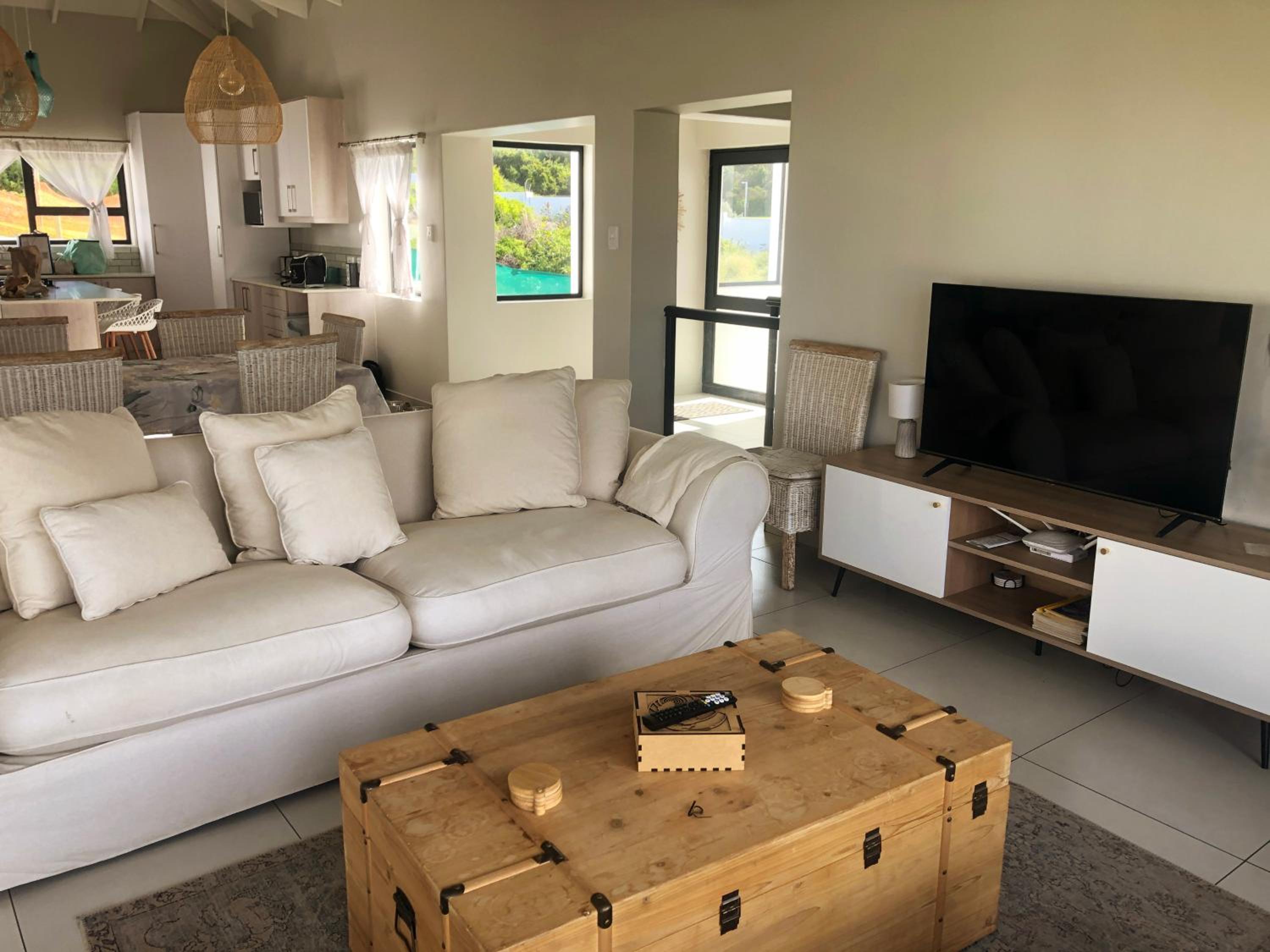 Four-Bedroom House photo 1