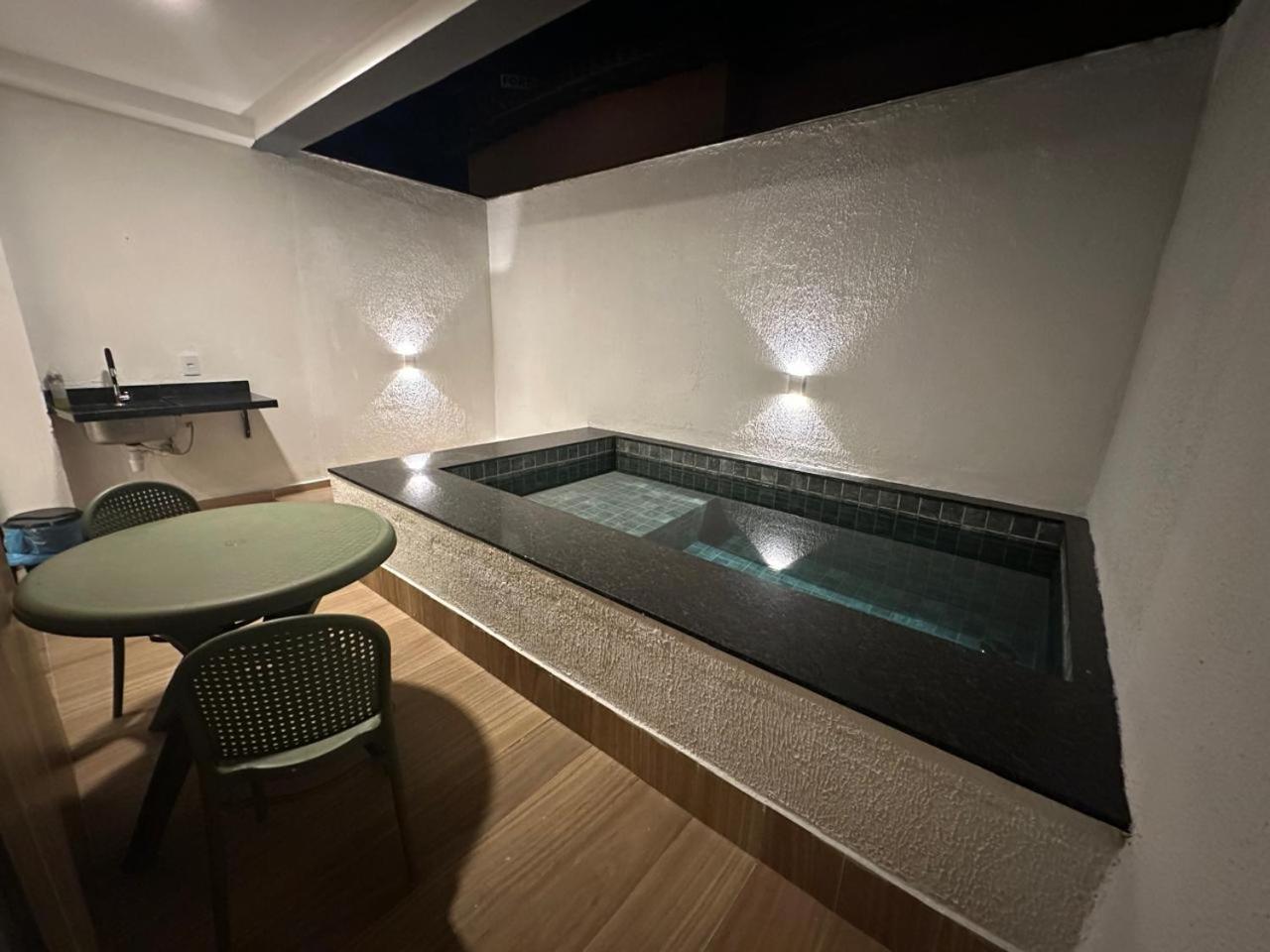 One-Bedroom Apartment with Private Pool photo 2