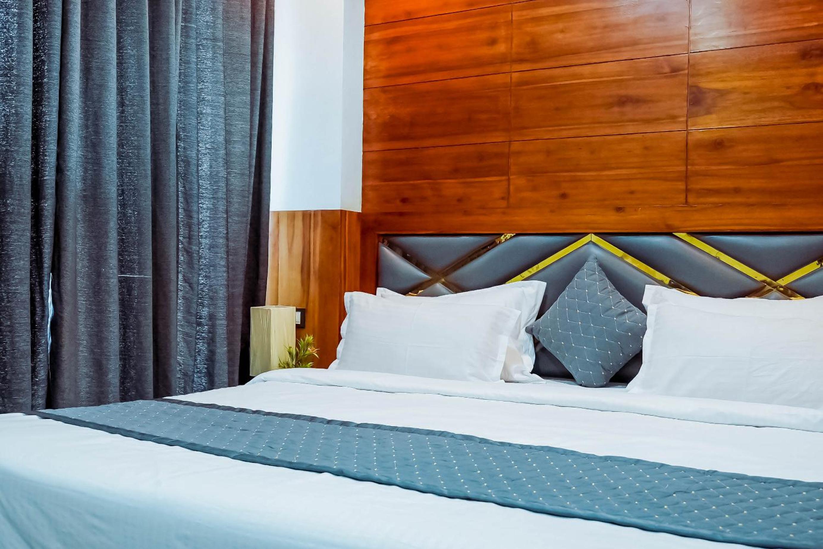 King Room With Balcony photo 2