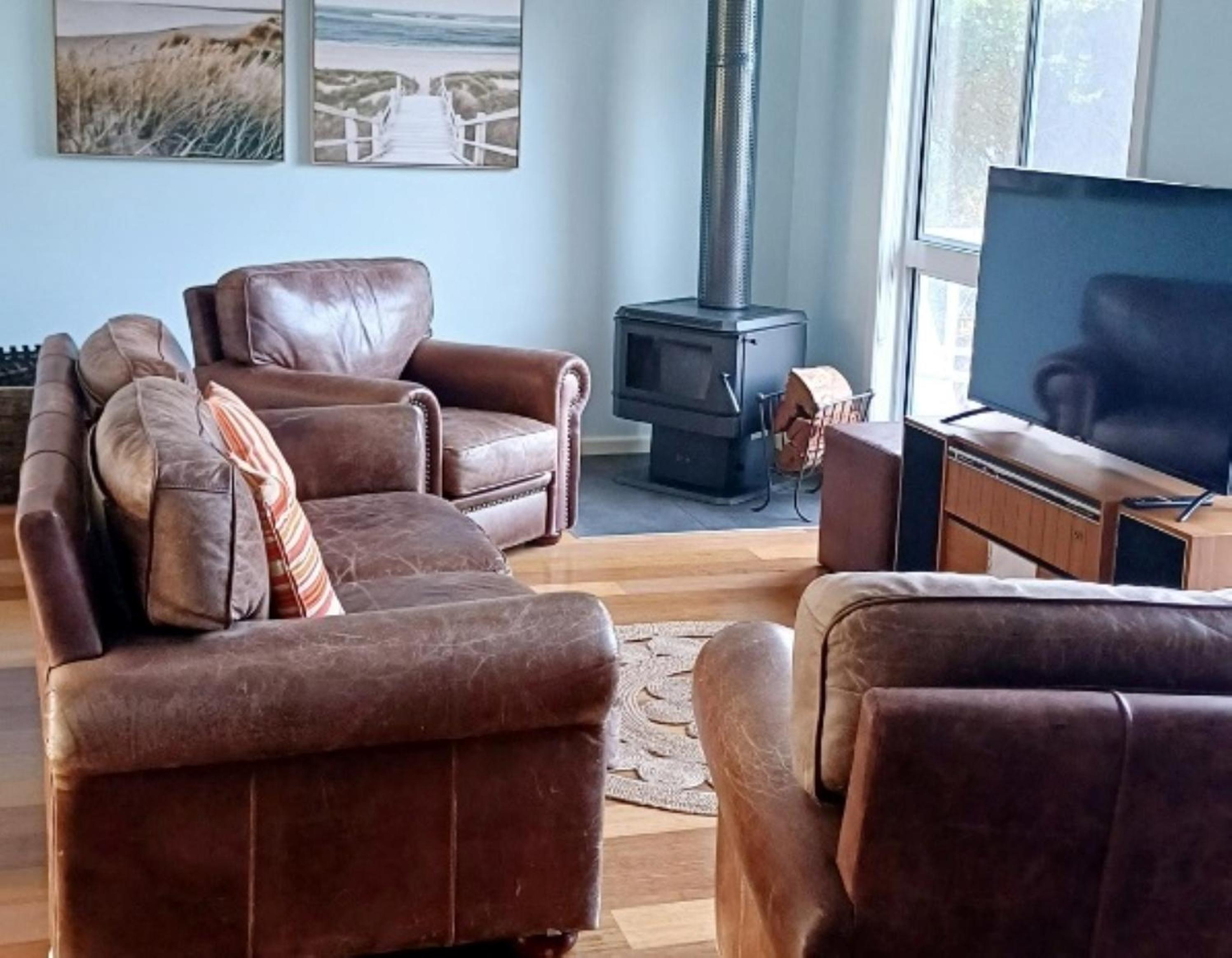 Three-Bedroom House photo 1