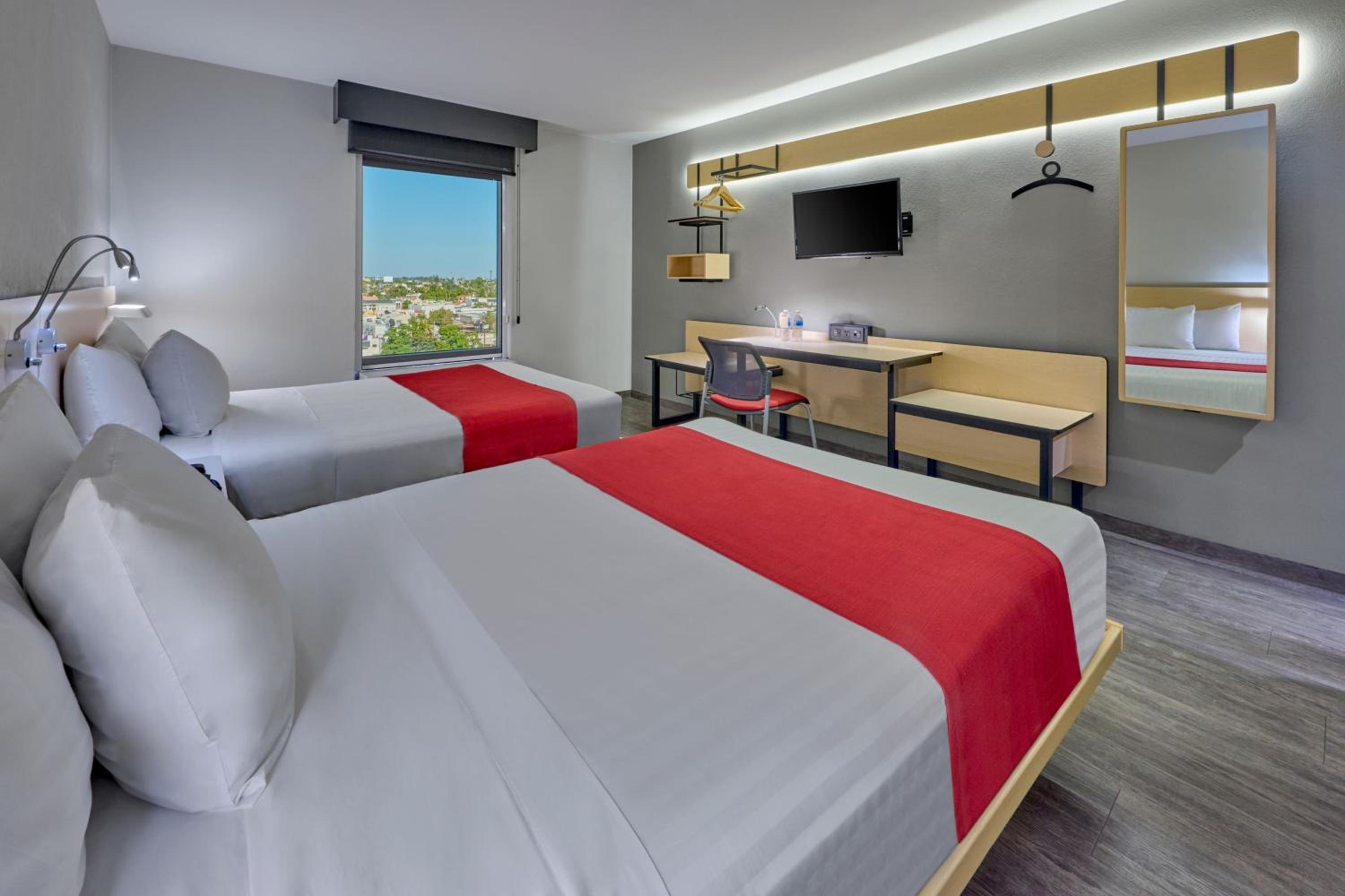 Double Room with Two Double Beds - Photo 3