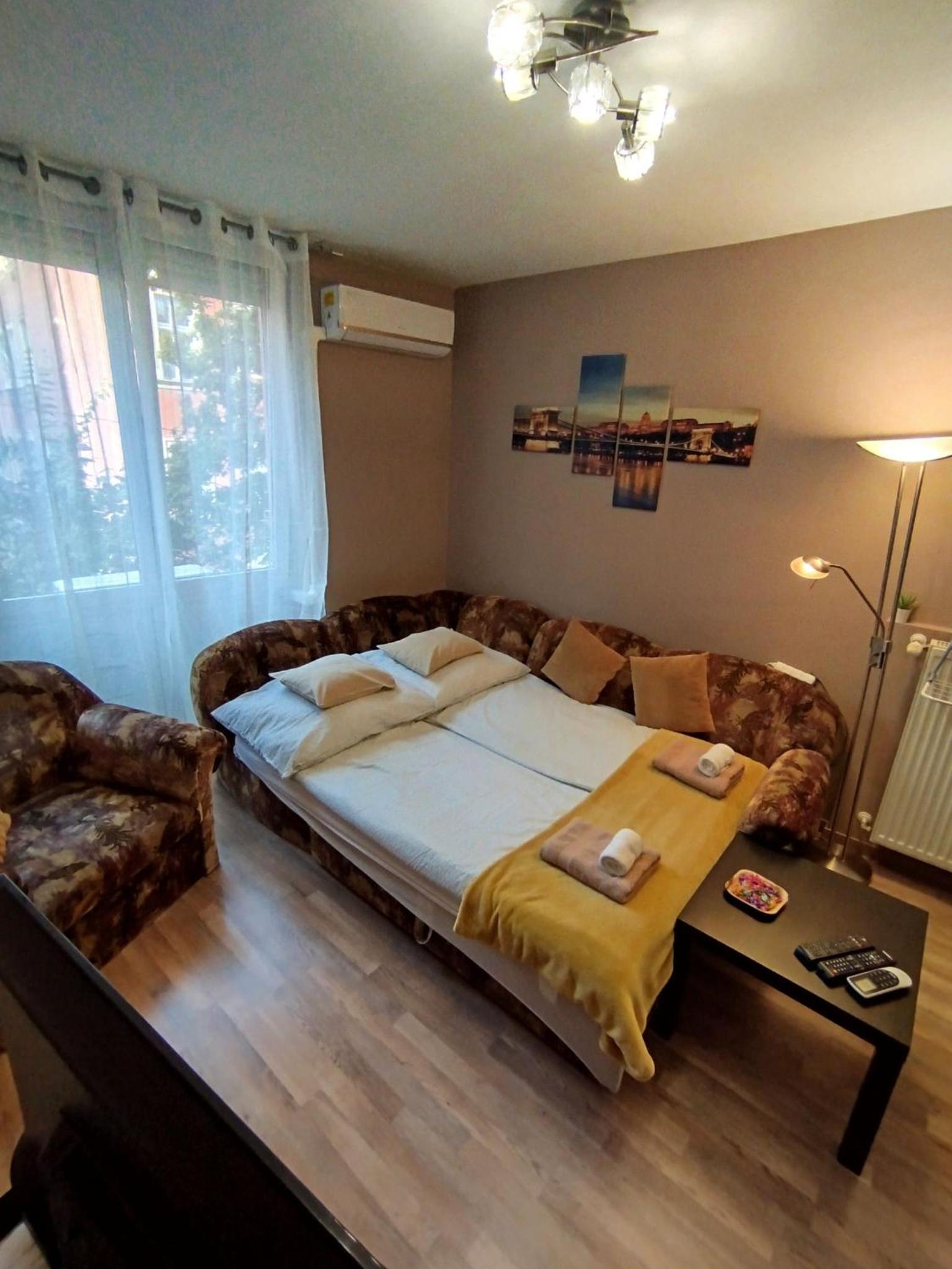 One-Bedroom Apartment - Photo 17
