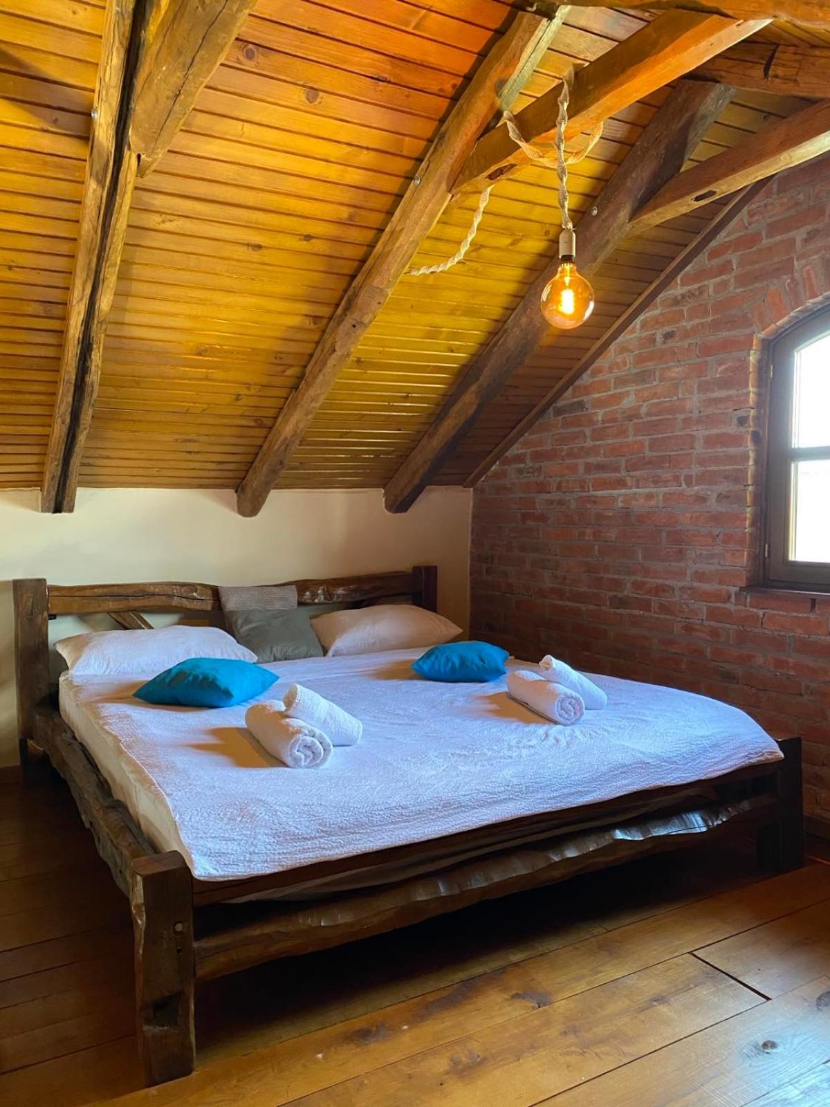 One-Bedroom House photo 1
