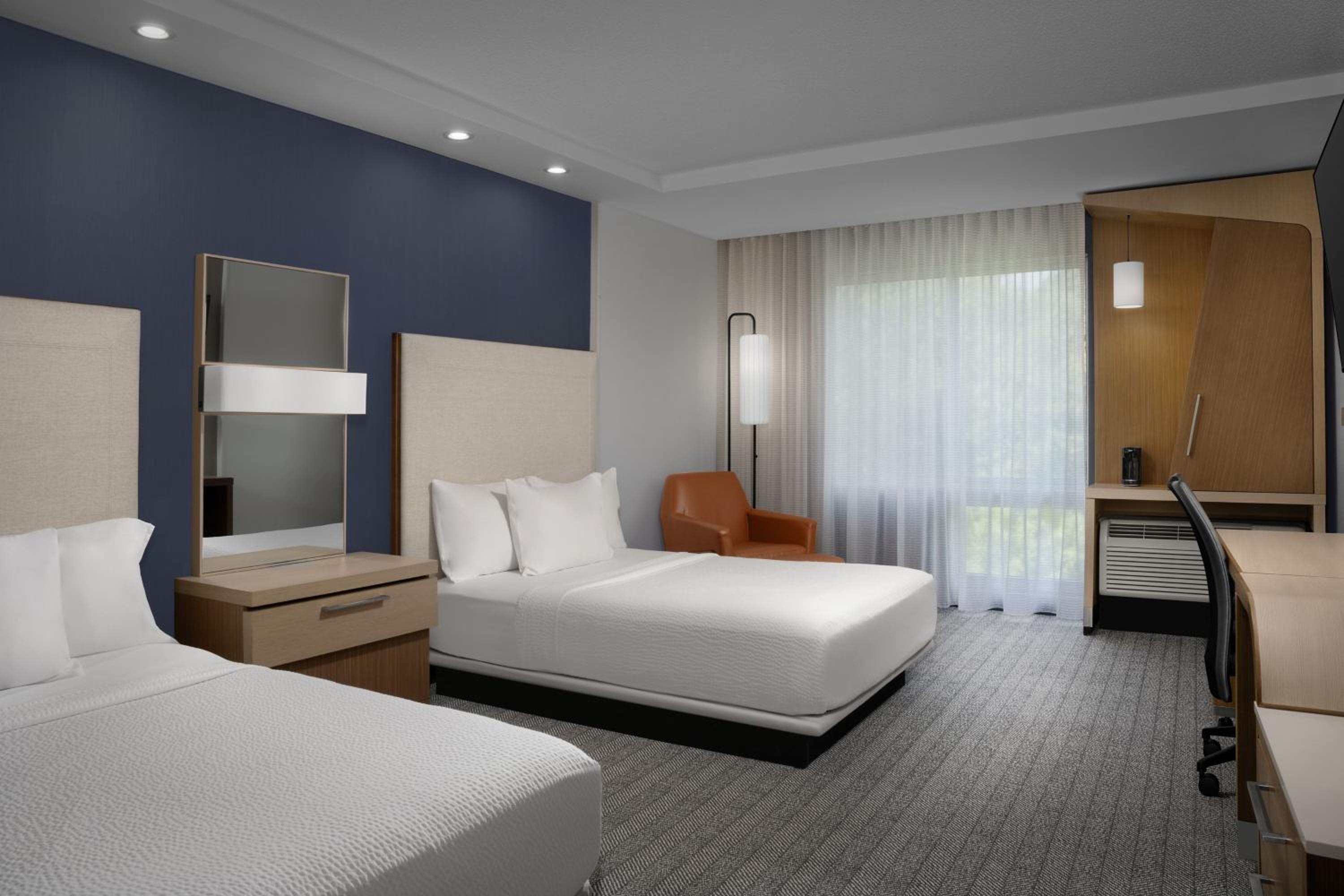 Queen Room with Two Queen Beds - Non-Smoking