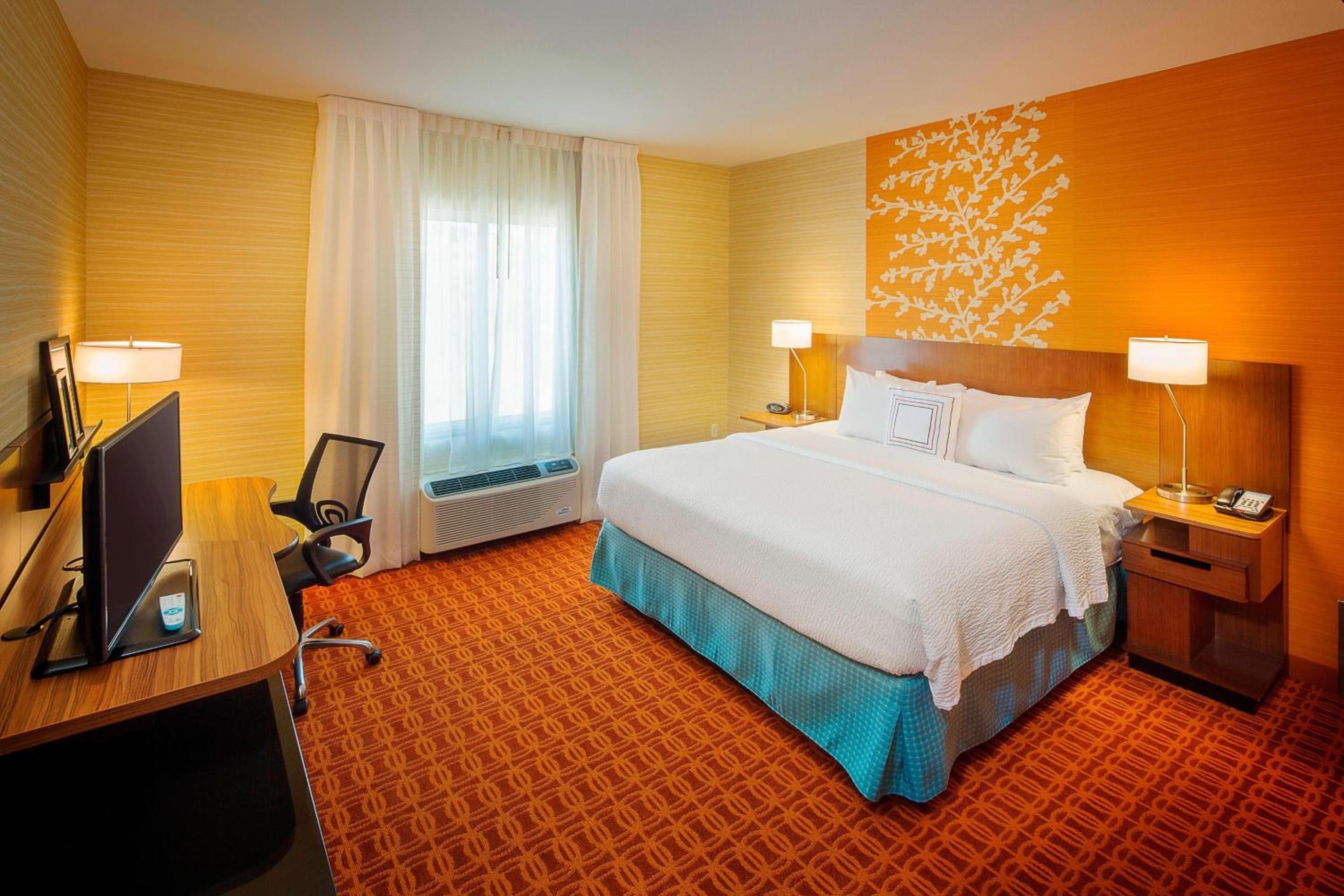 King Room with Roll-In Shower and Transfer Shower - Mobility Access/Hearing Accessible photo 1