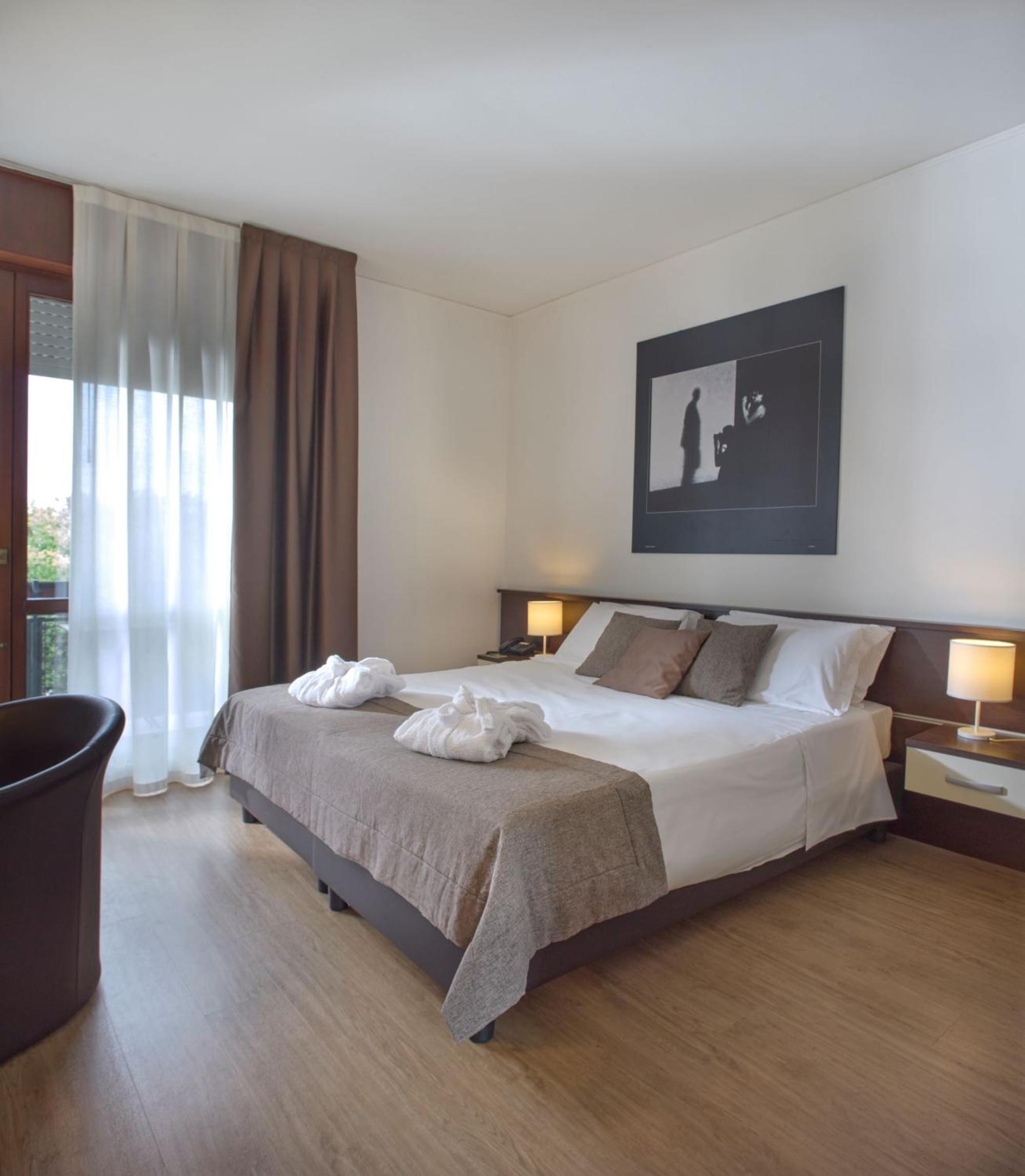 Superior Double Room - Photo 2