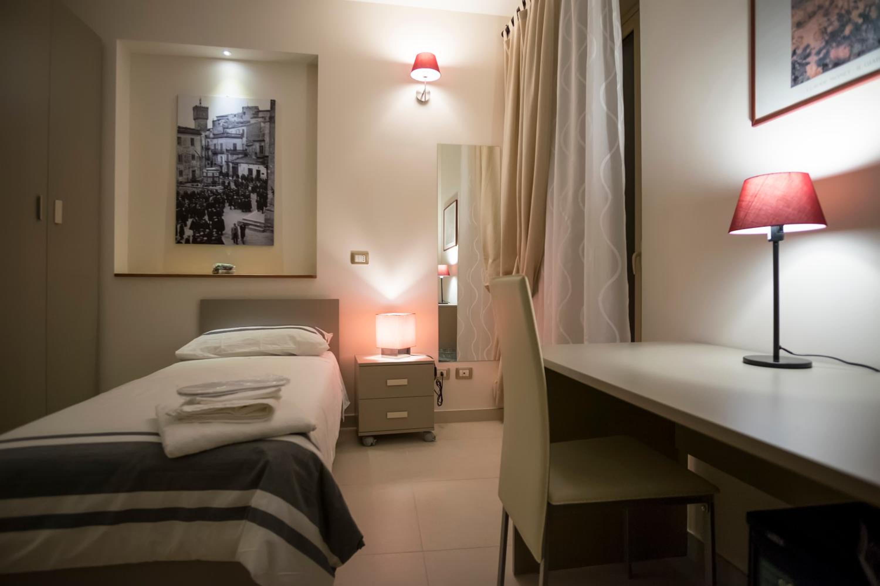 Single Room photo 3