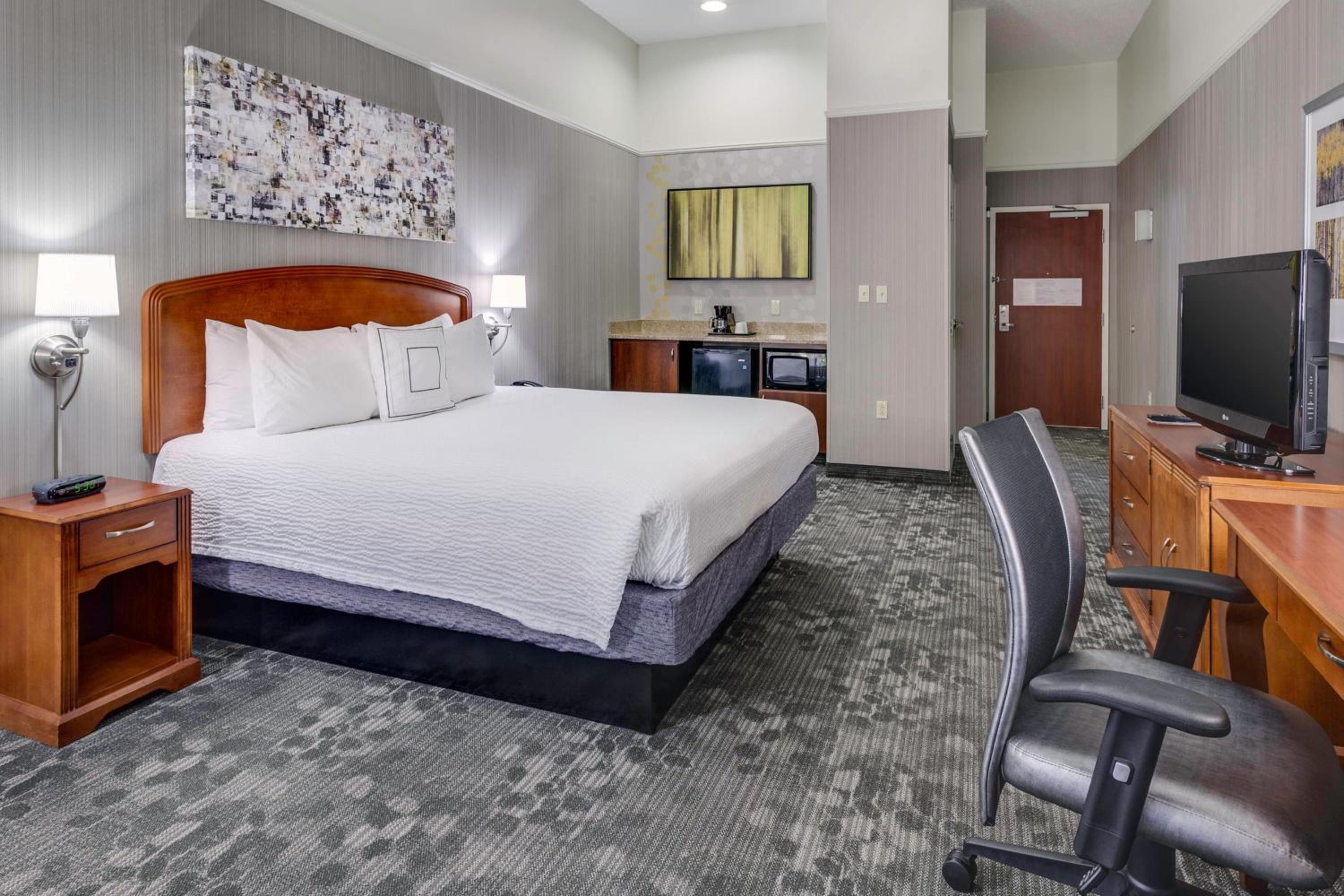 Executive, Guest room, King