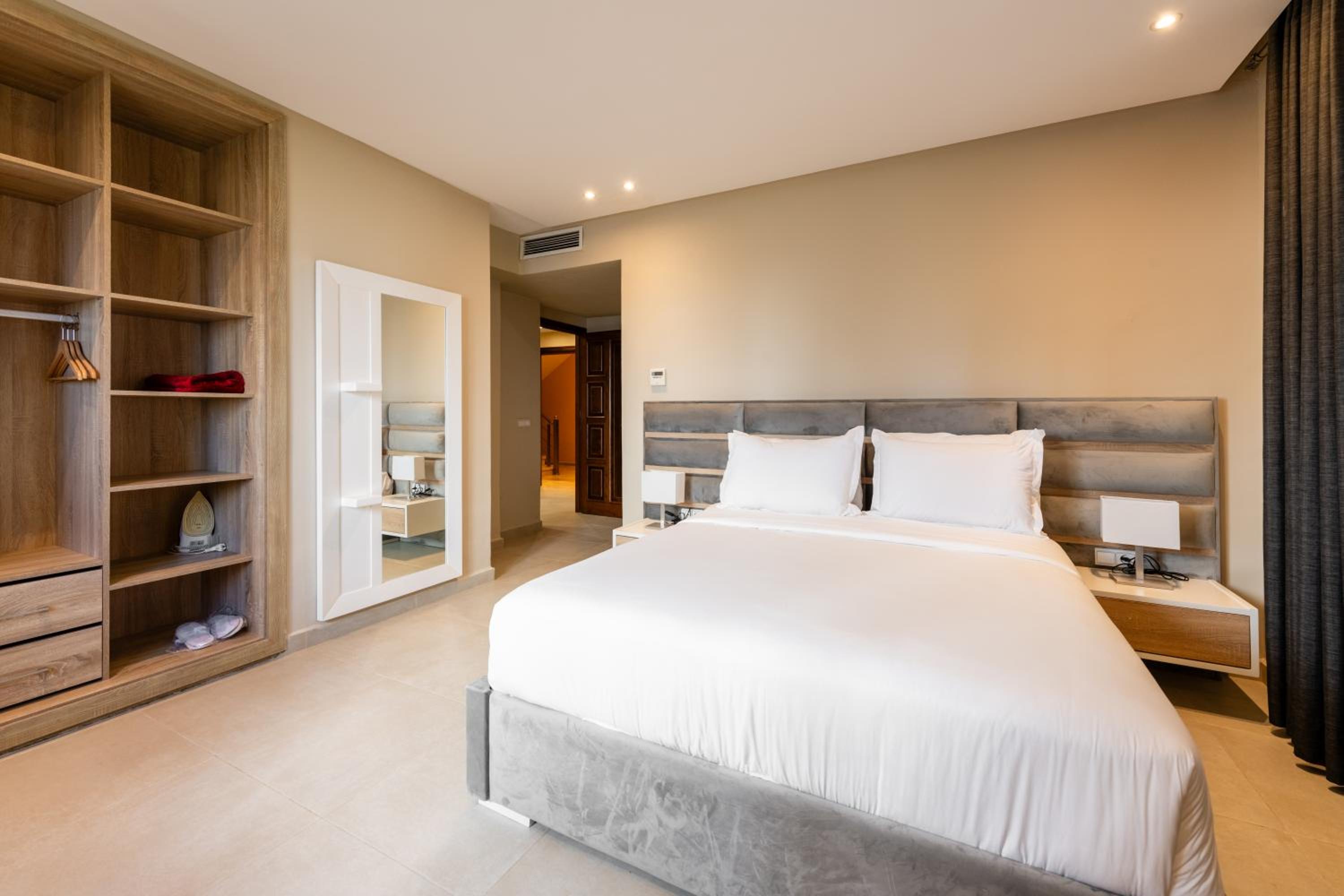 One-Bedroom Apartment with Garden